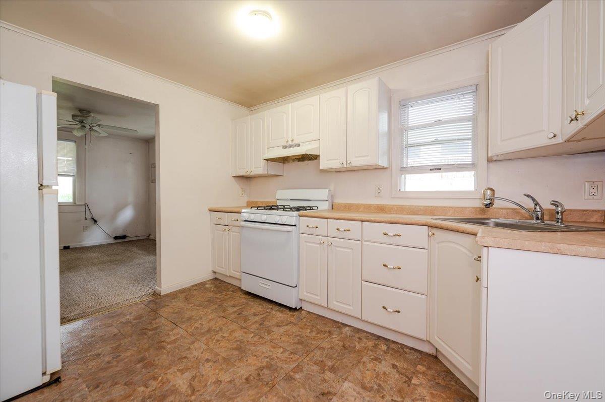 Single Family May Nassau County, NY 11550, MLS-918750-7