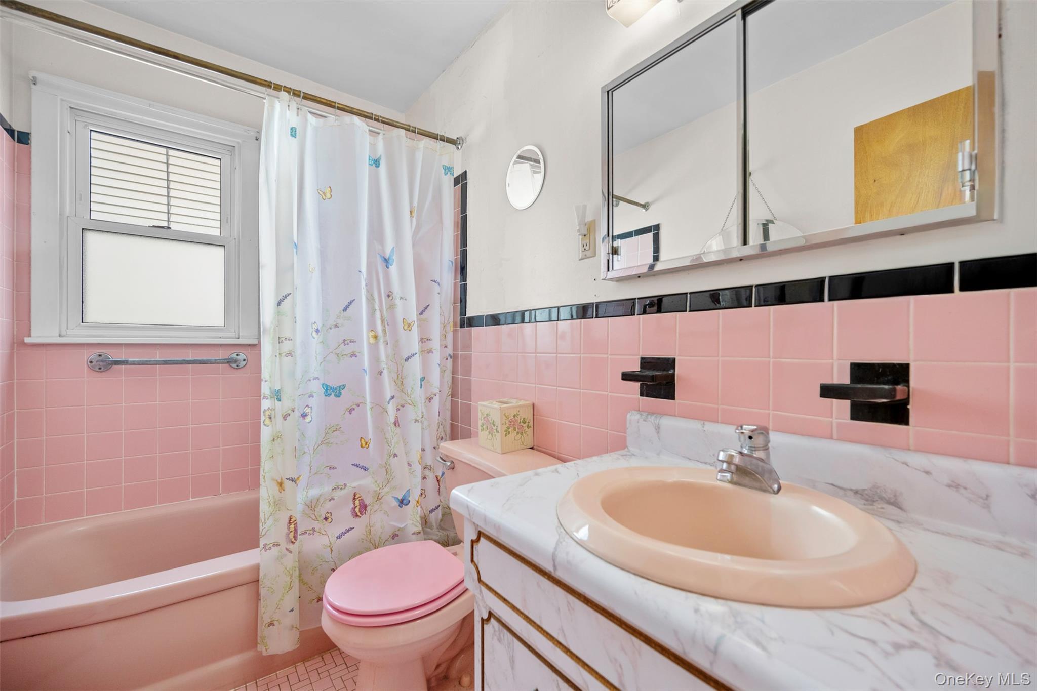 Single Family 6th  Nassau County, NY 11040, MLS-918752-34