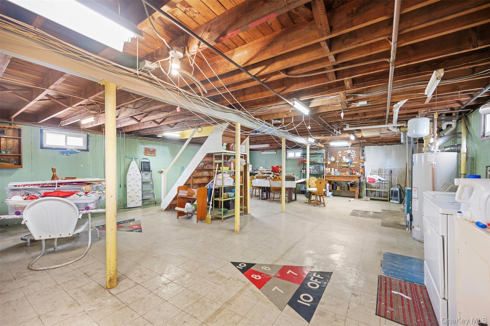 Single Family 6th  Nassau County, NY 11040, MLS-918752-38