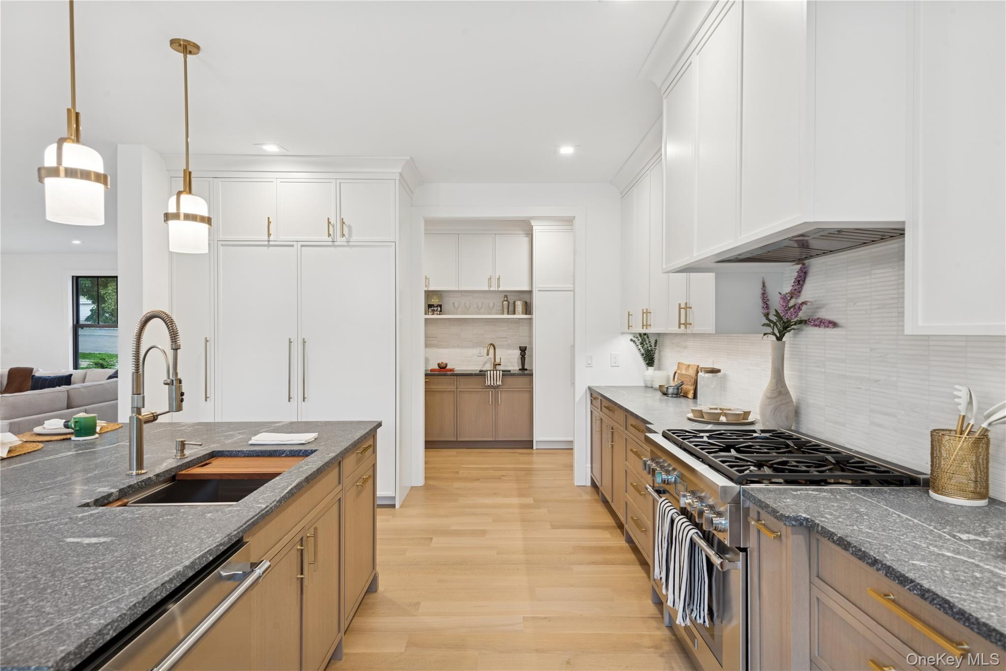 Single Family Crescent Suffolk County, NY 11792, MLS-918775-12