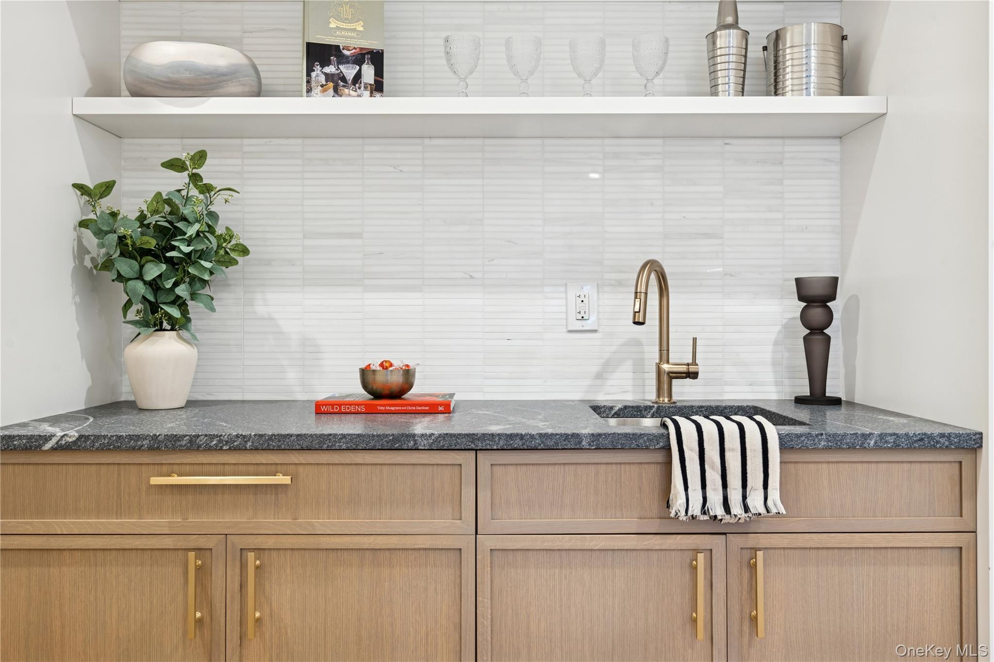 Single Family Crescent Suffolk County, NY 11792, MLS-918775-26