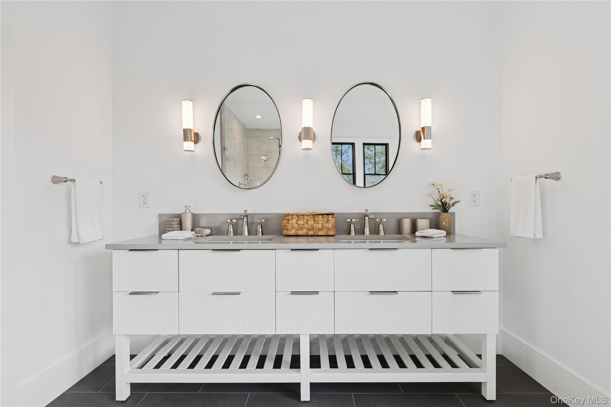 Single Family Crescent Suffolk County, NY 11792, MLS-918775-34