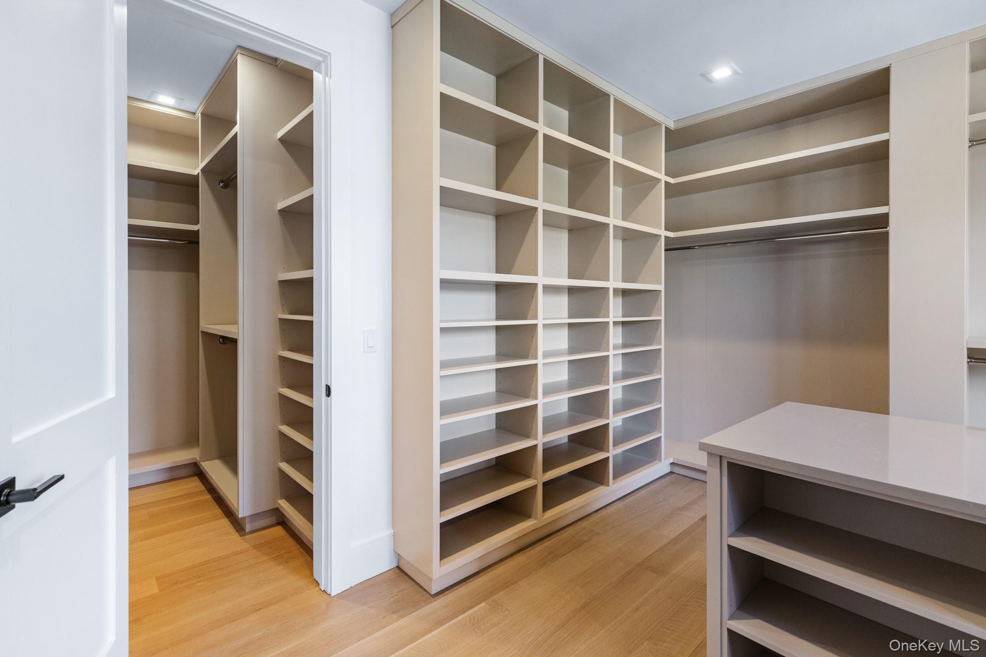 Single Family Crescent Suffolk County, NY 11792, MLS-918775-35