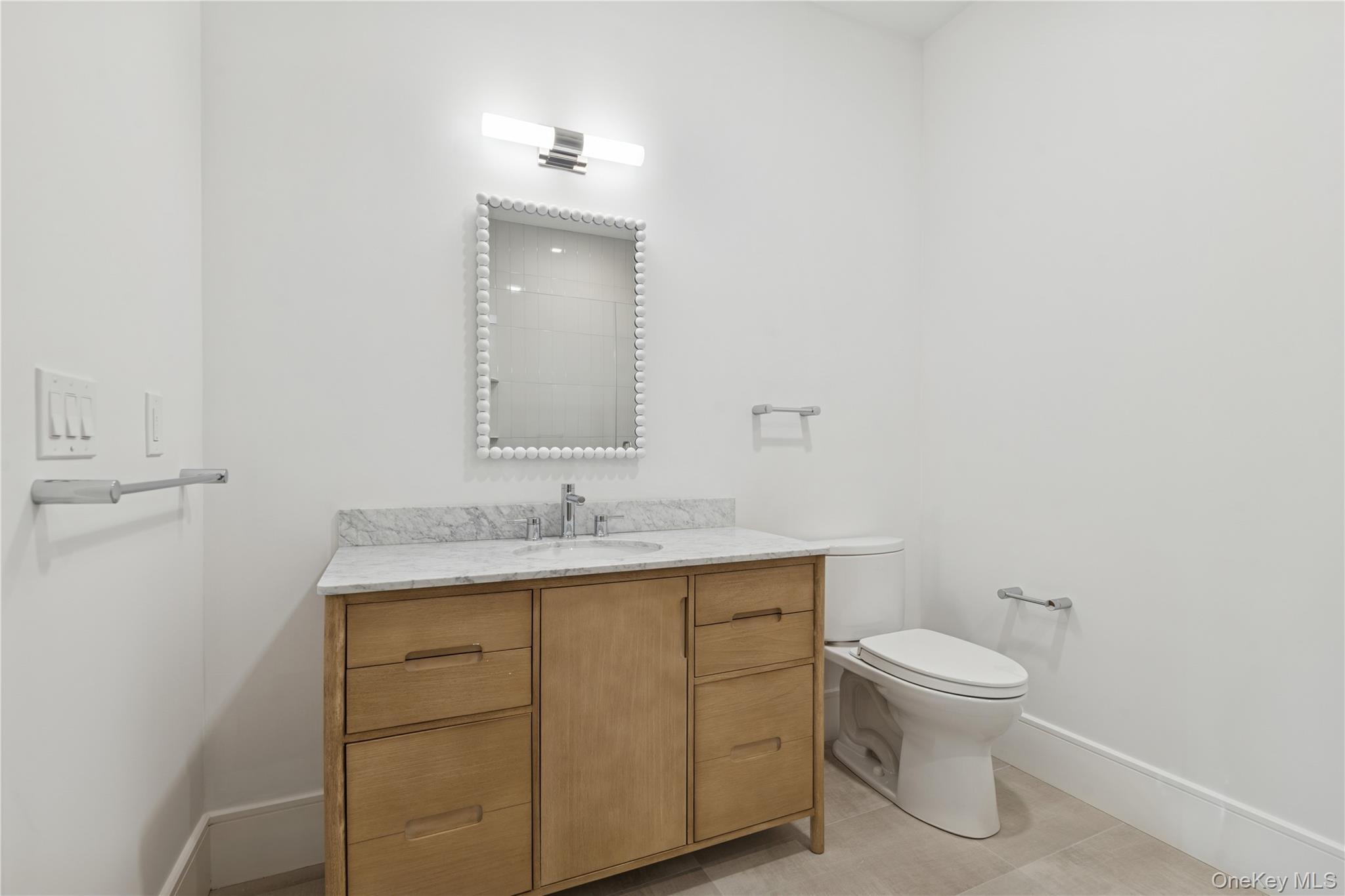 Single Family Crescent Suffolk County, NY 11792, MLS-918775-42