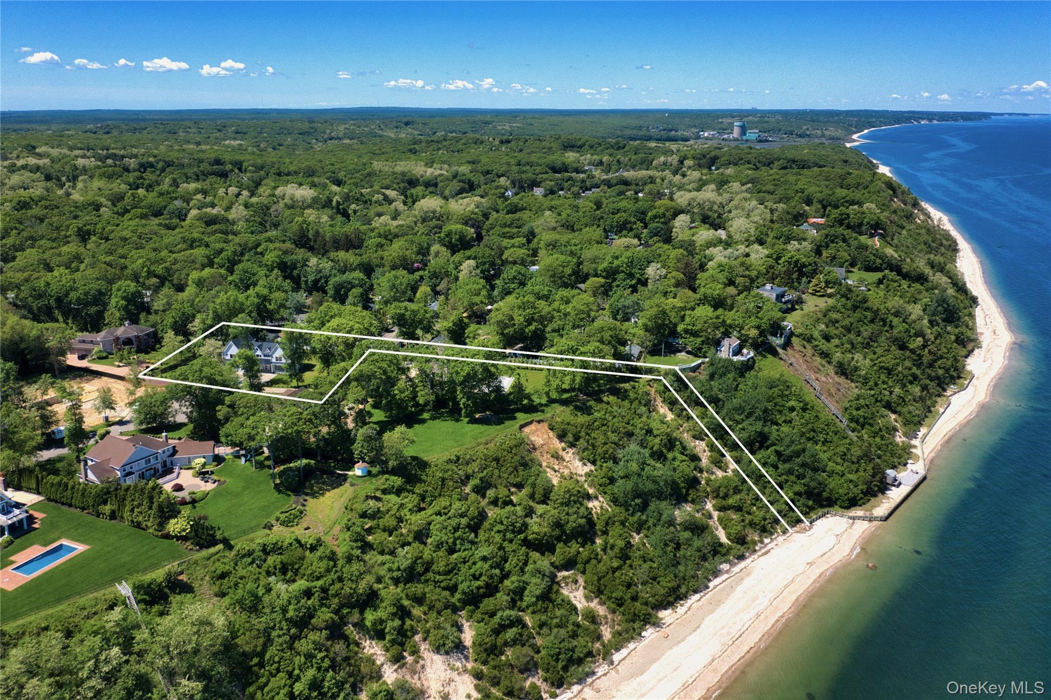 Single Family Crescent Suffolk County, NY 11792, MLS-918775-47