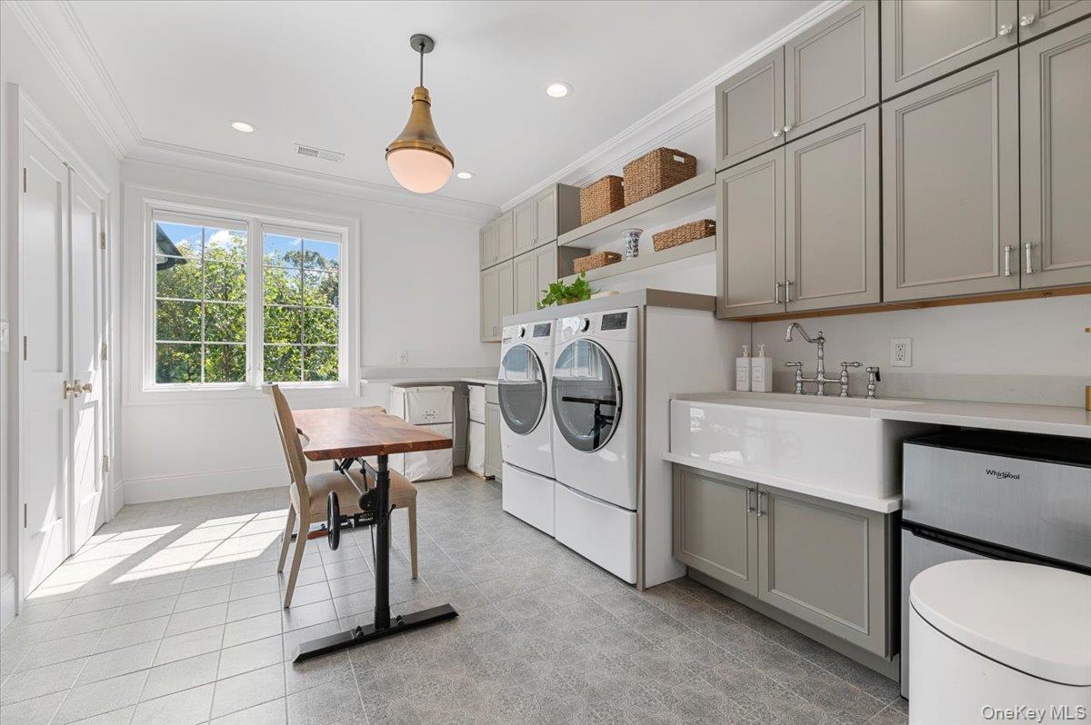 Single Family Gerry Suffolk County, NY 11743, MLS-918829-32