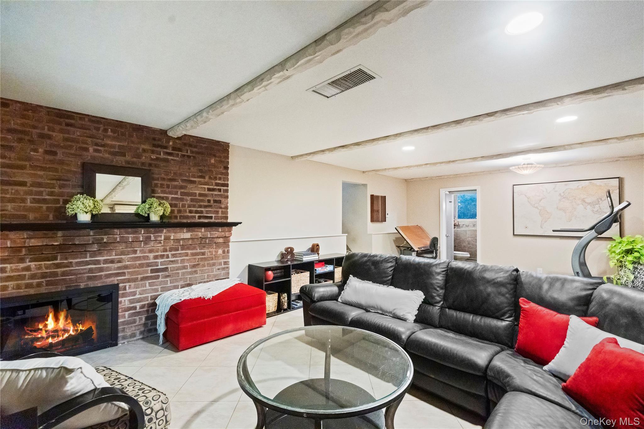 Single Family Surry Hill  Suffolk County, NY 11743, MLS-918832-14