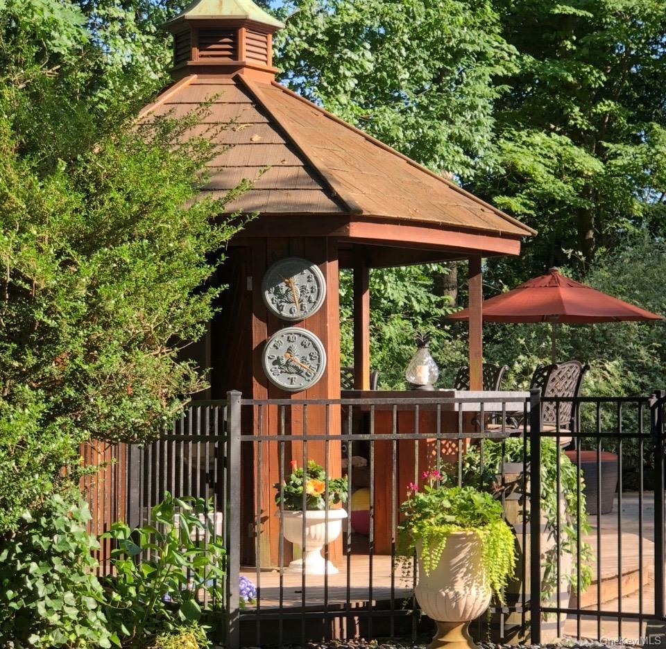 Single Family Surry Hill  Suffolk County, NY 11743, MLS-918832-37