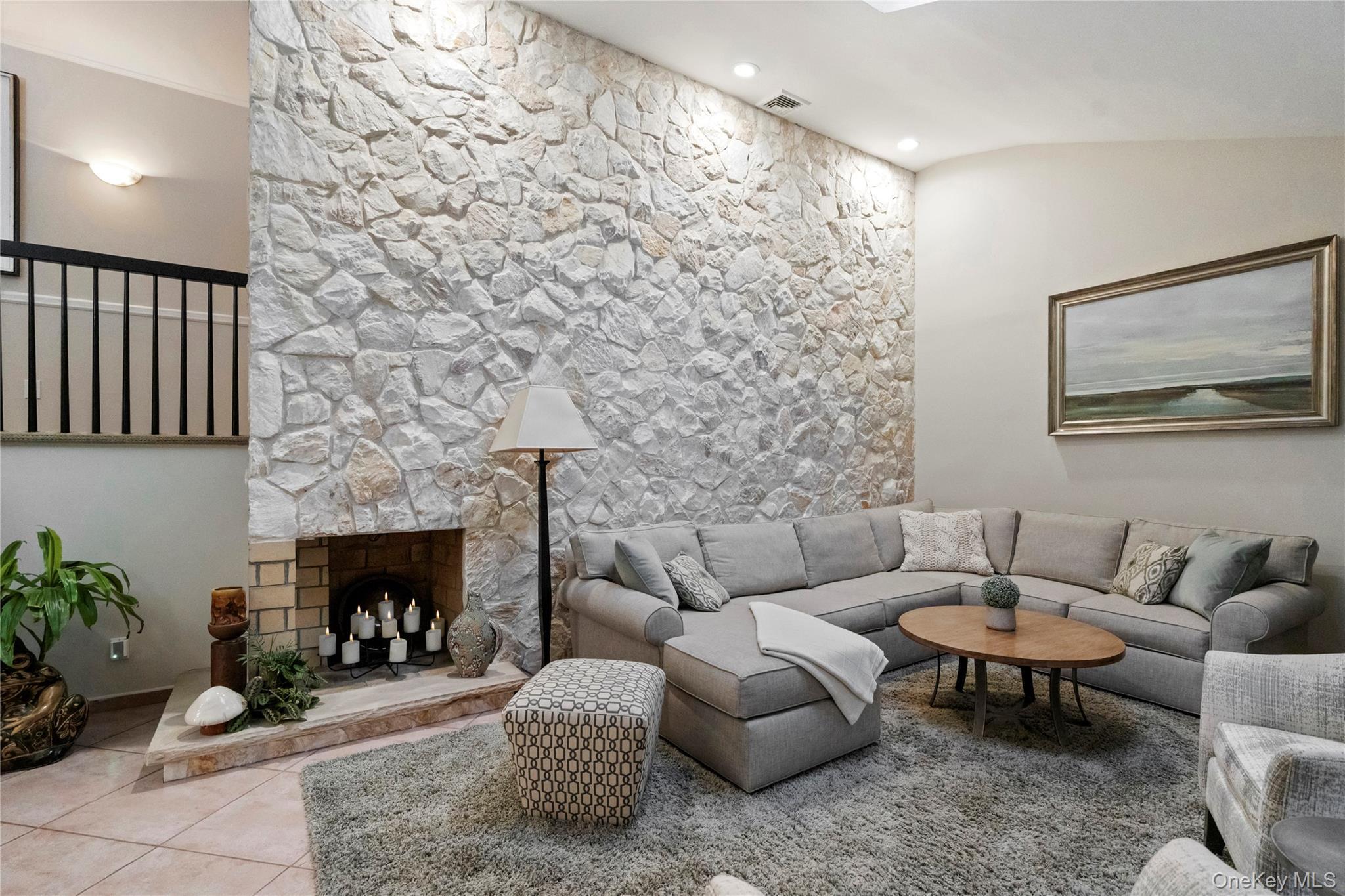 Single Family Surry Hill  Suffolk County, NY 11743, MLS-918832-5