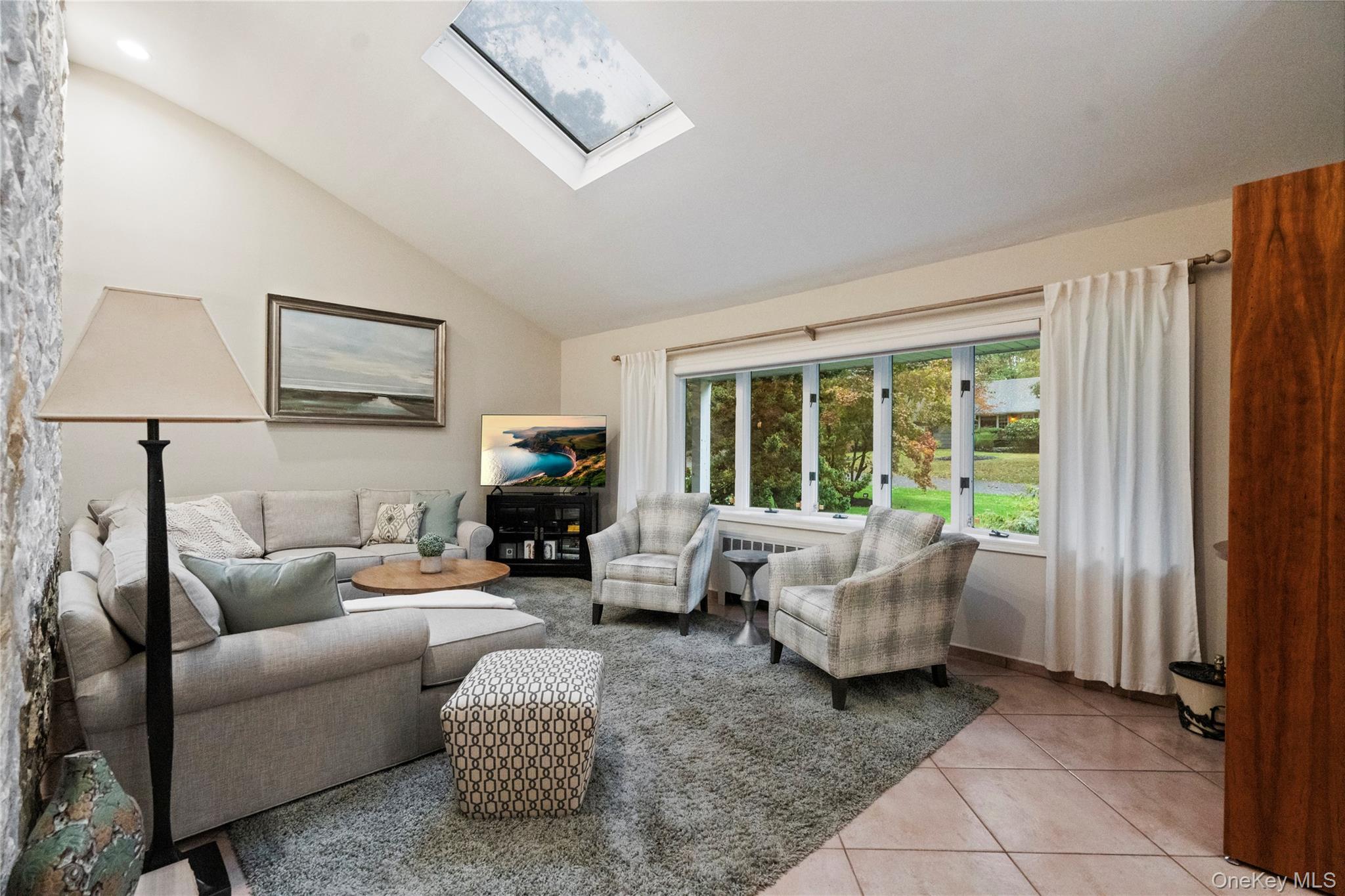 Single Family Surry Hill  Suffolk County, NY 11743, MLS-918832-6