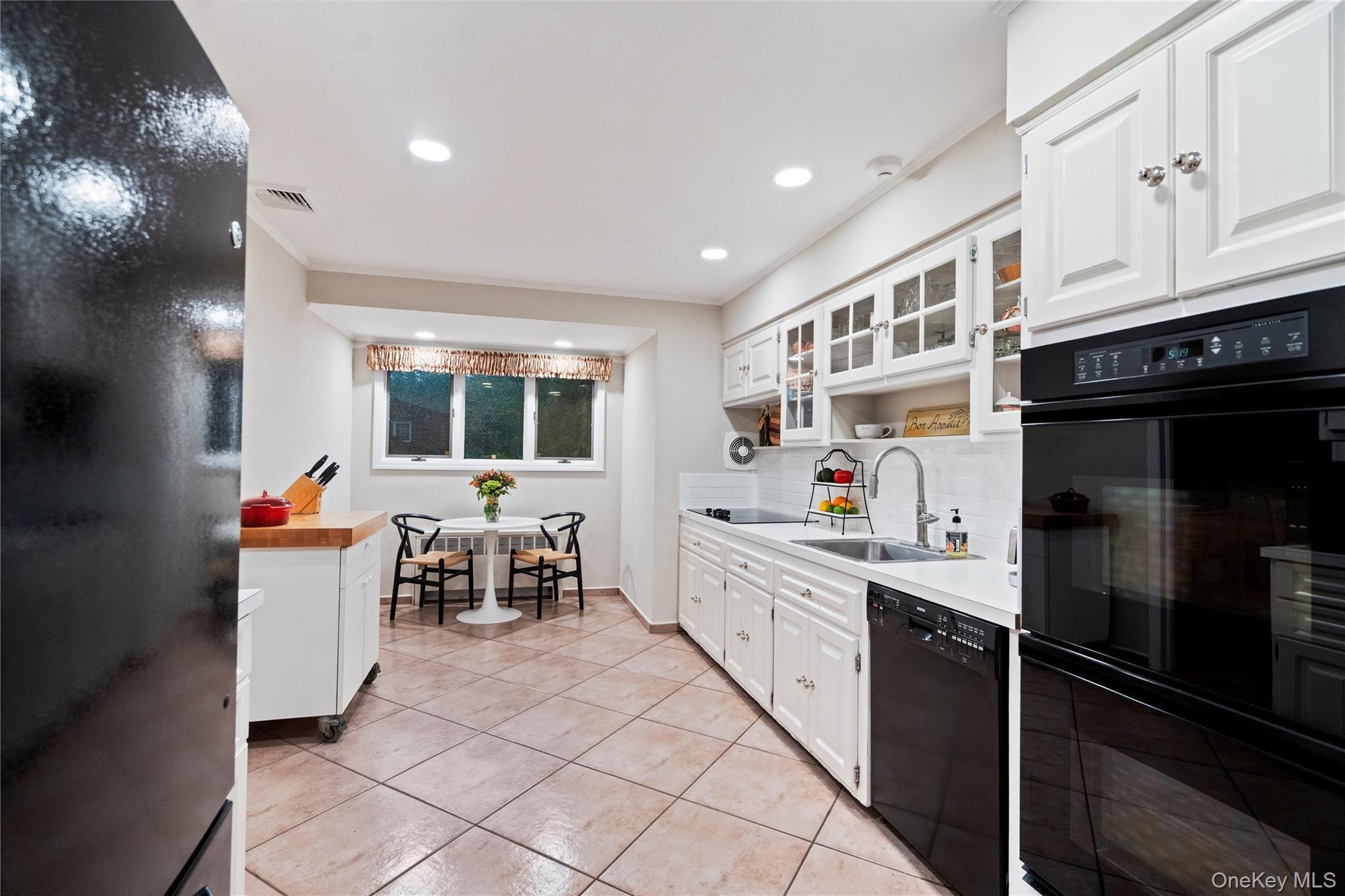 Single Family Surry Hill  Suffolk County, NY 11743, MLS-918832-9