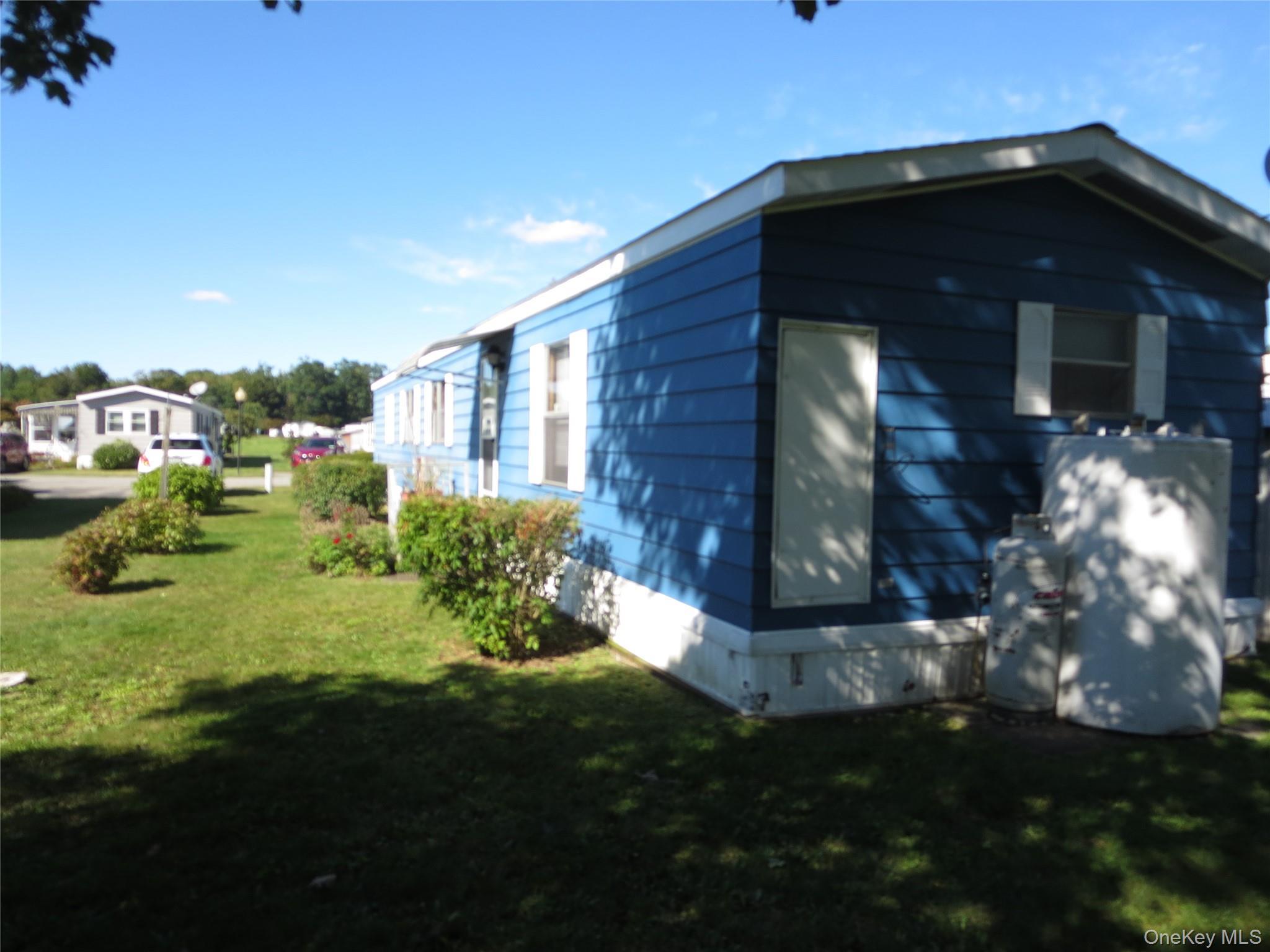 Single Family 62 Cardinal Court  Dutchess County, NY 12522, MLS-918834-4