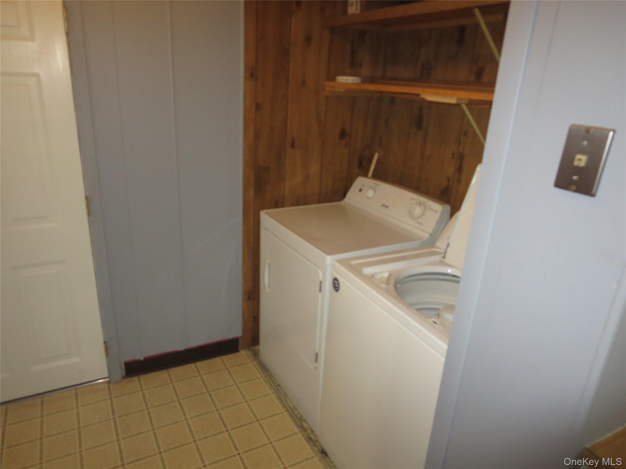 Single Family 62 Cardinal Court  Dutchess County, NY 12522, MLS-918834-8