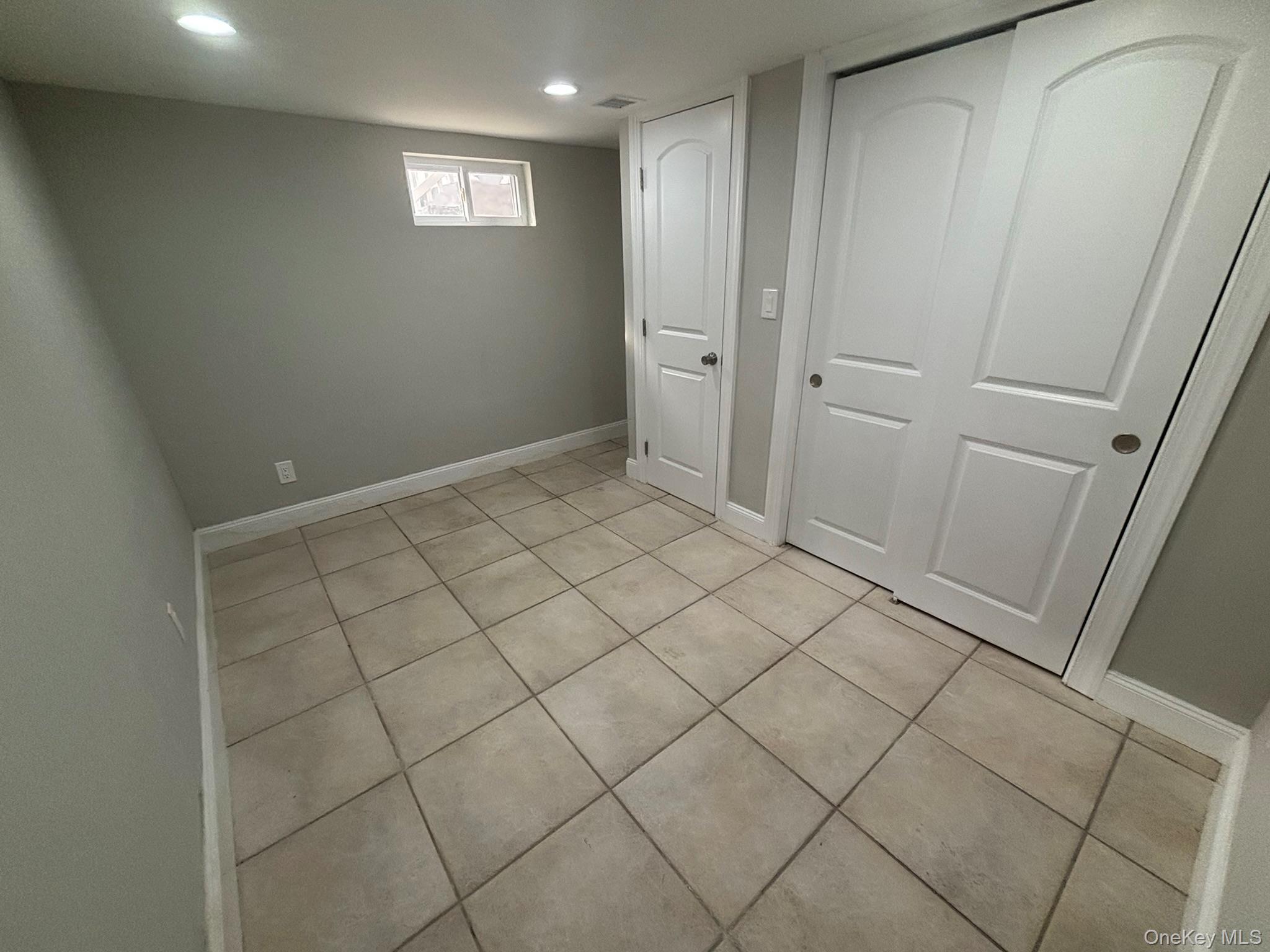 Single Family Roxbury  Nassau County, NY 11572, MLS-918842-17