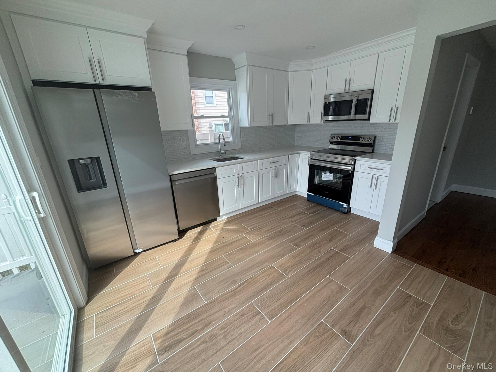 Single Family Roxbury  Nassau County, NY 11572, MLS-918842-5