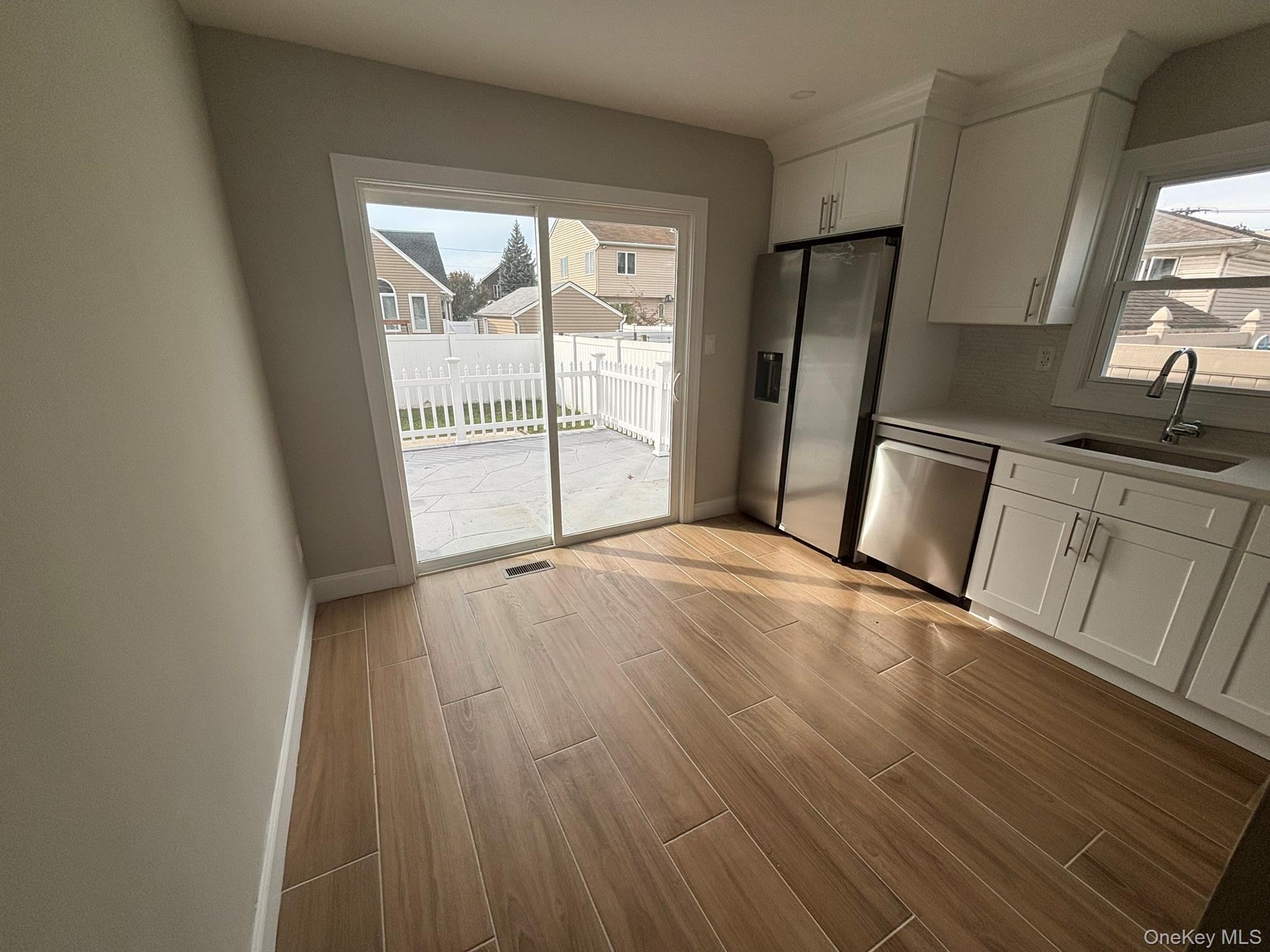 Single Family Roxbury  Nassau County, NY 11572, MLS-918842-6