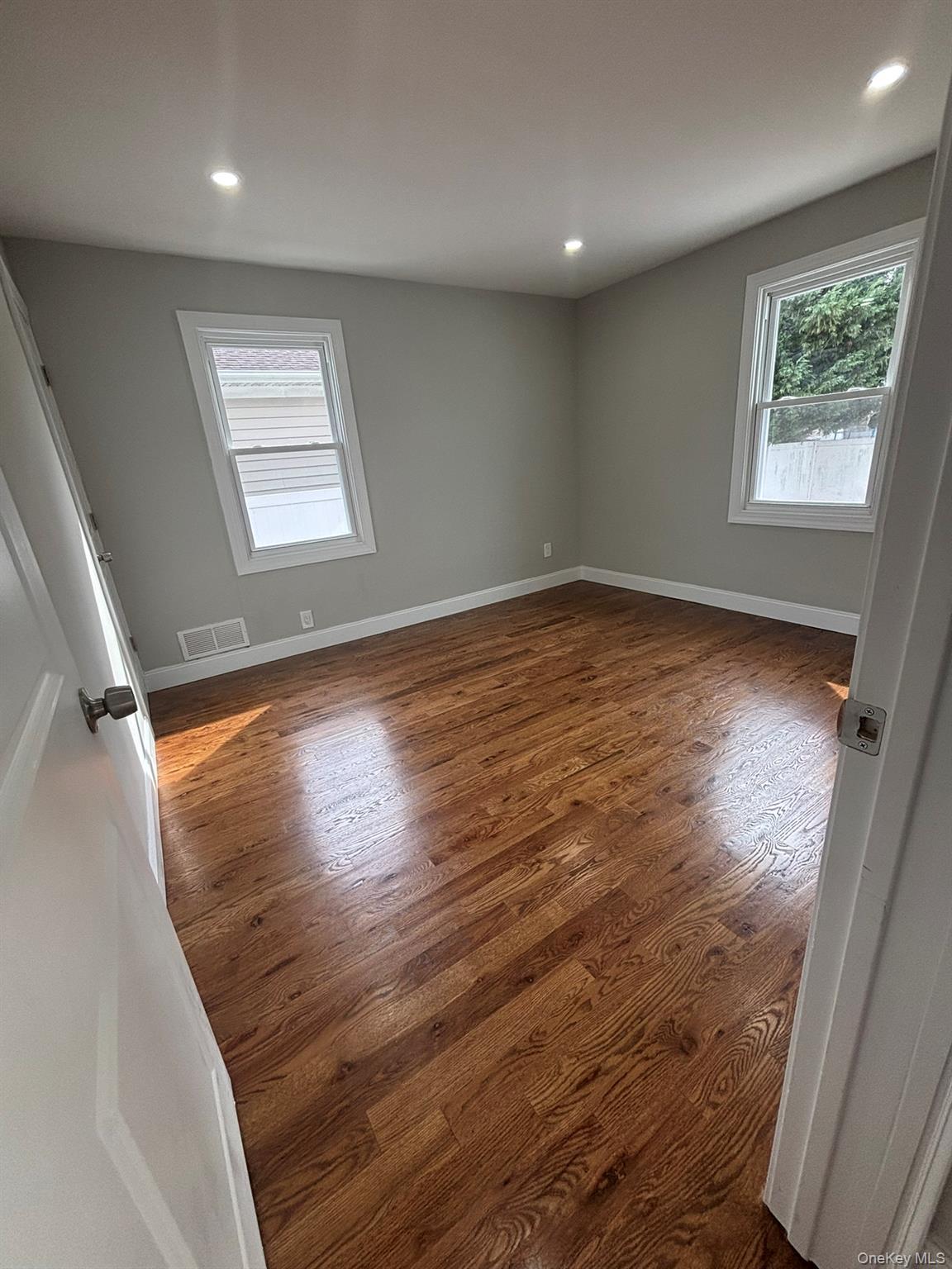 Single Family Roxbury  Nassau County, NY 11572, MLS-918842-8