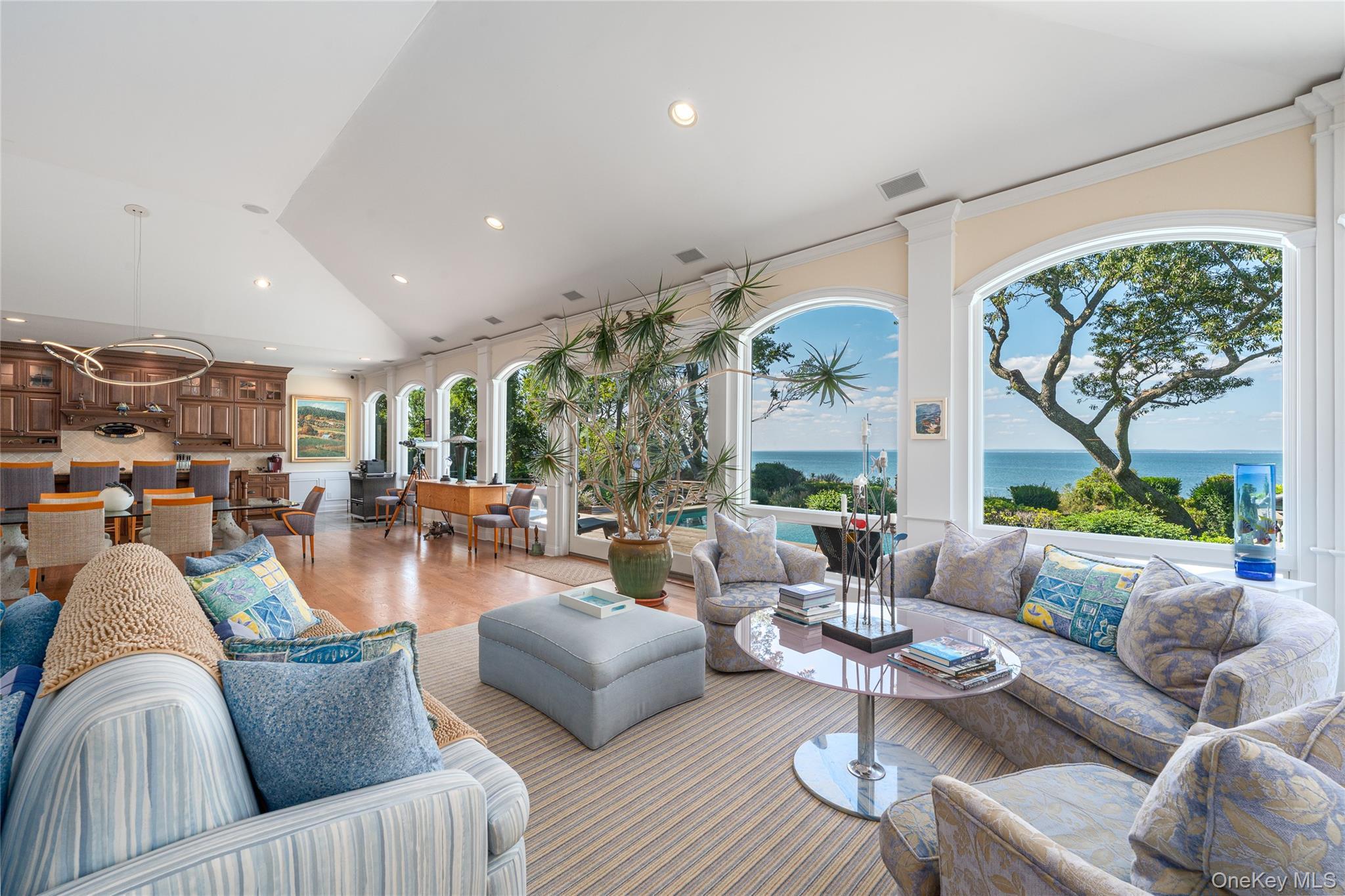 Single Family Grandview Suffolk County, NY 11957, MLS-918863-21