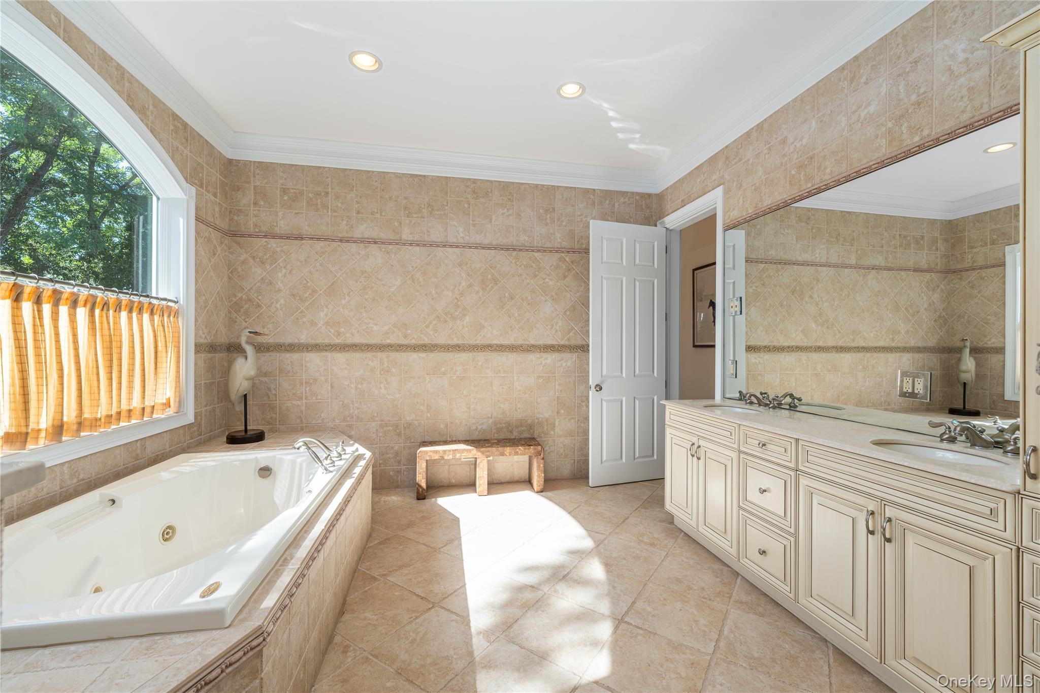 Single Family Grandview Suffolk County, NY 11957, MLS-918863-26