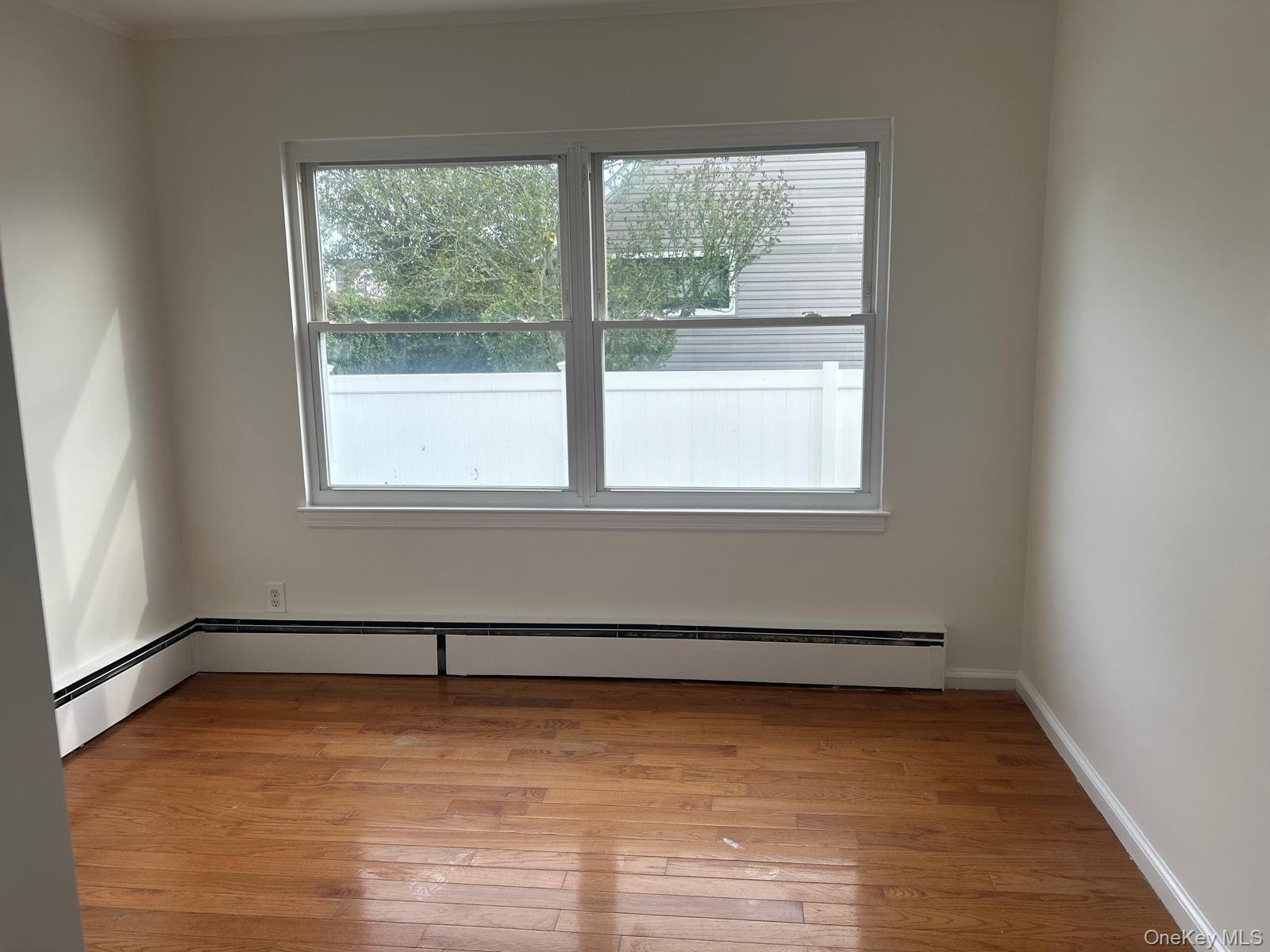 Single Family Nassau  Nassau County, NY 11520, MLS-918864-10