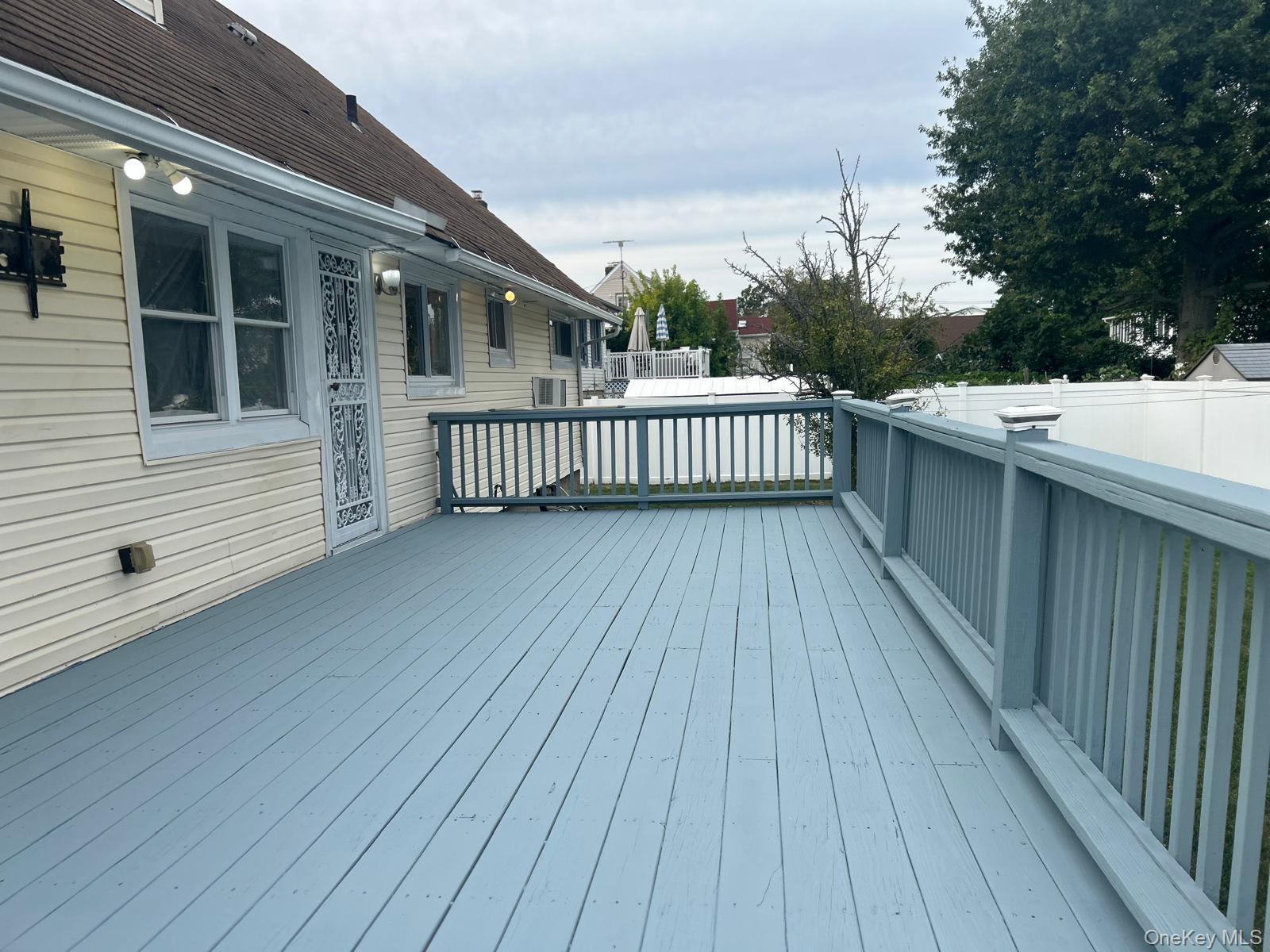 Single Family Nassau  Nassau County, NY 11520, MLS-918864-22