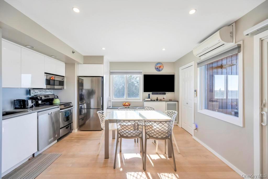 Coop Montauk Suffolk County, NY 11930, MLS-918865-9