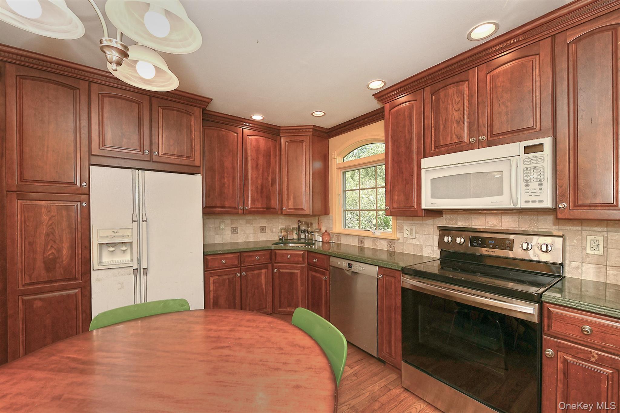 Single Family Crown  Nassau County, NY 11793, MLS-918867-12