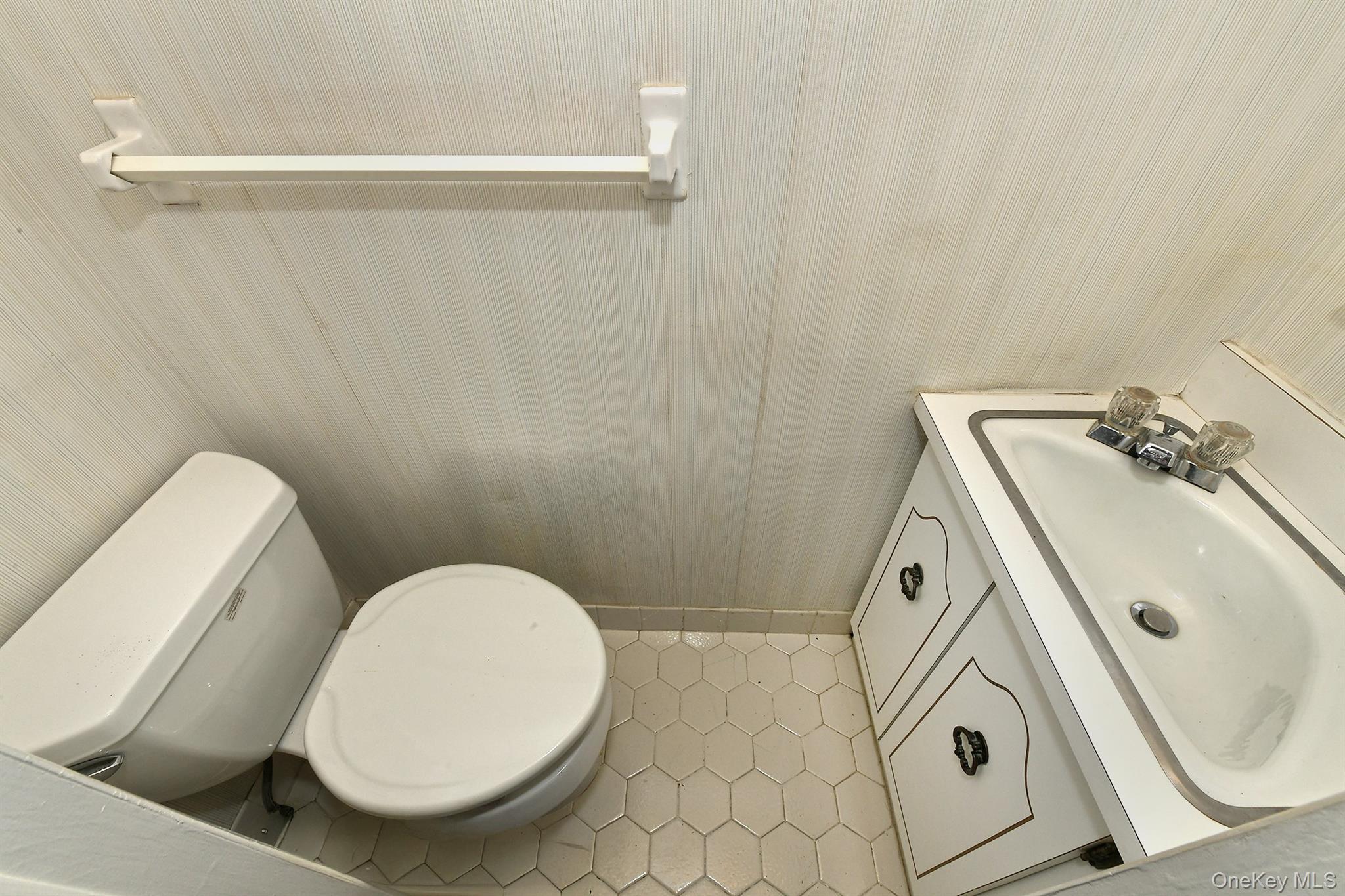 Single Family Crown  Nassau County, NY 11793, MLS-918867-18