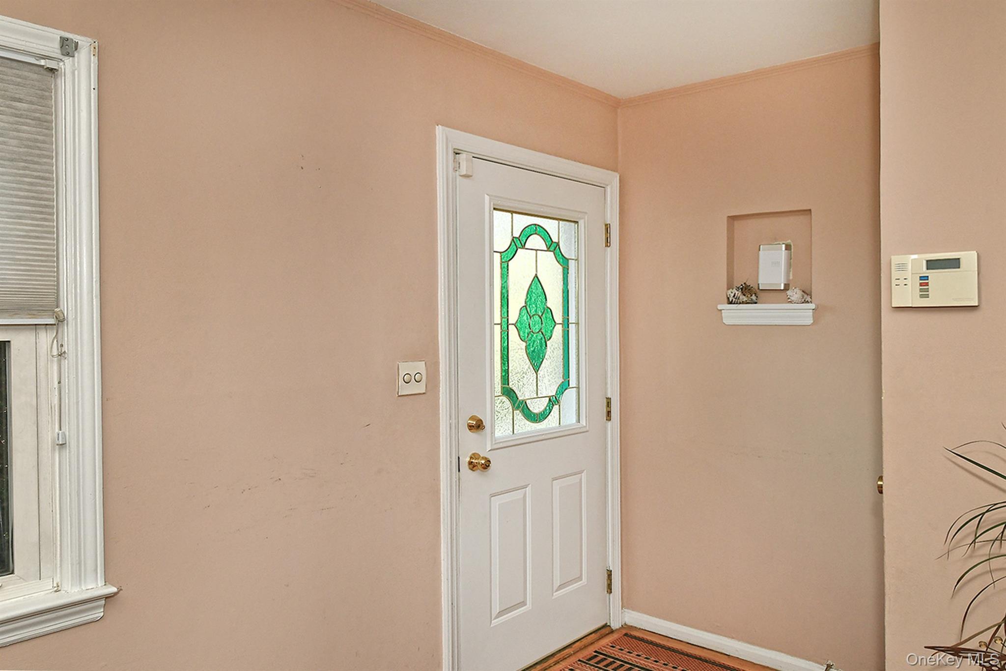 Single Family Crown  Nassau County, NY 11793, MLS-918867-5