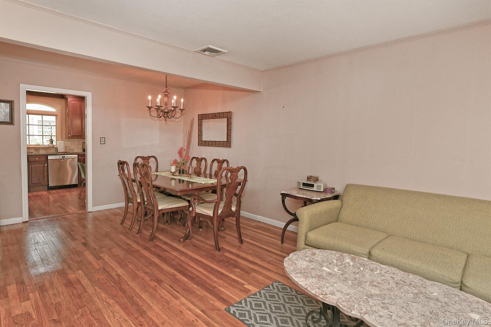 Single Family Crown  Nassau County, NY 11793, MLS-918867-9