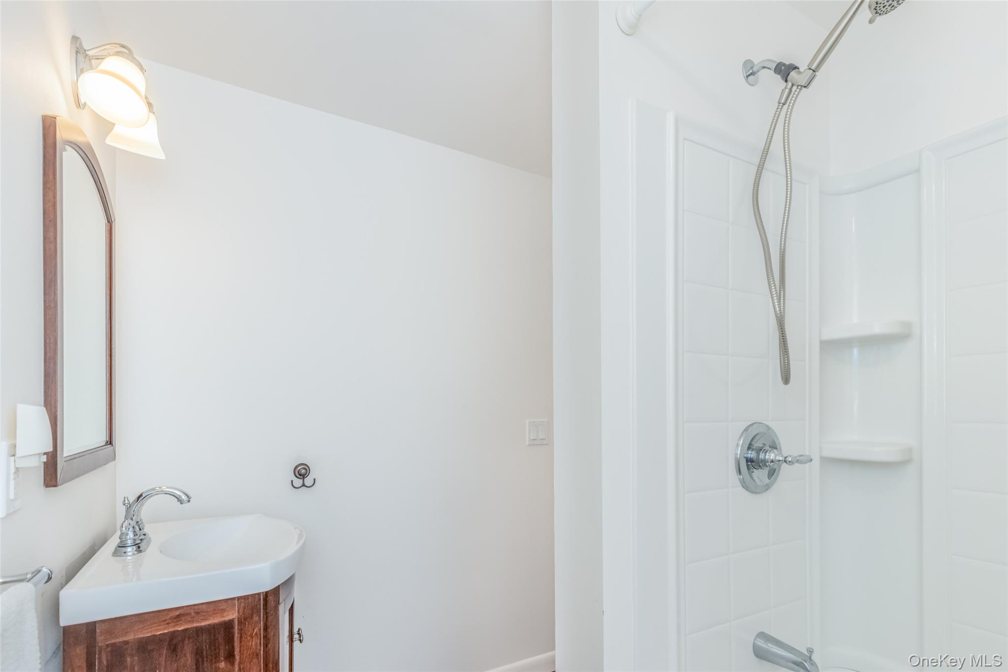 Single Family Lamoree  Dutchess County, NY 12572, MLS-918906-32