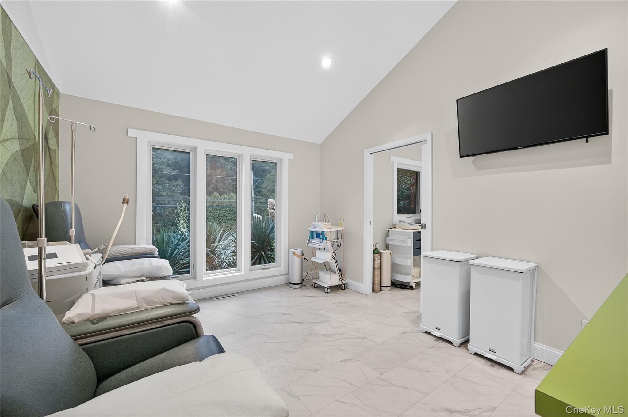 Single Family Park Suffolk County, NY 11743, MLS-918907-14