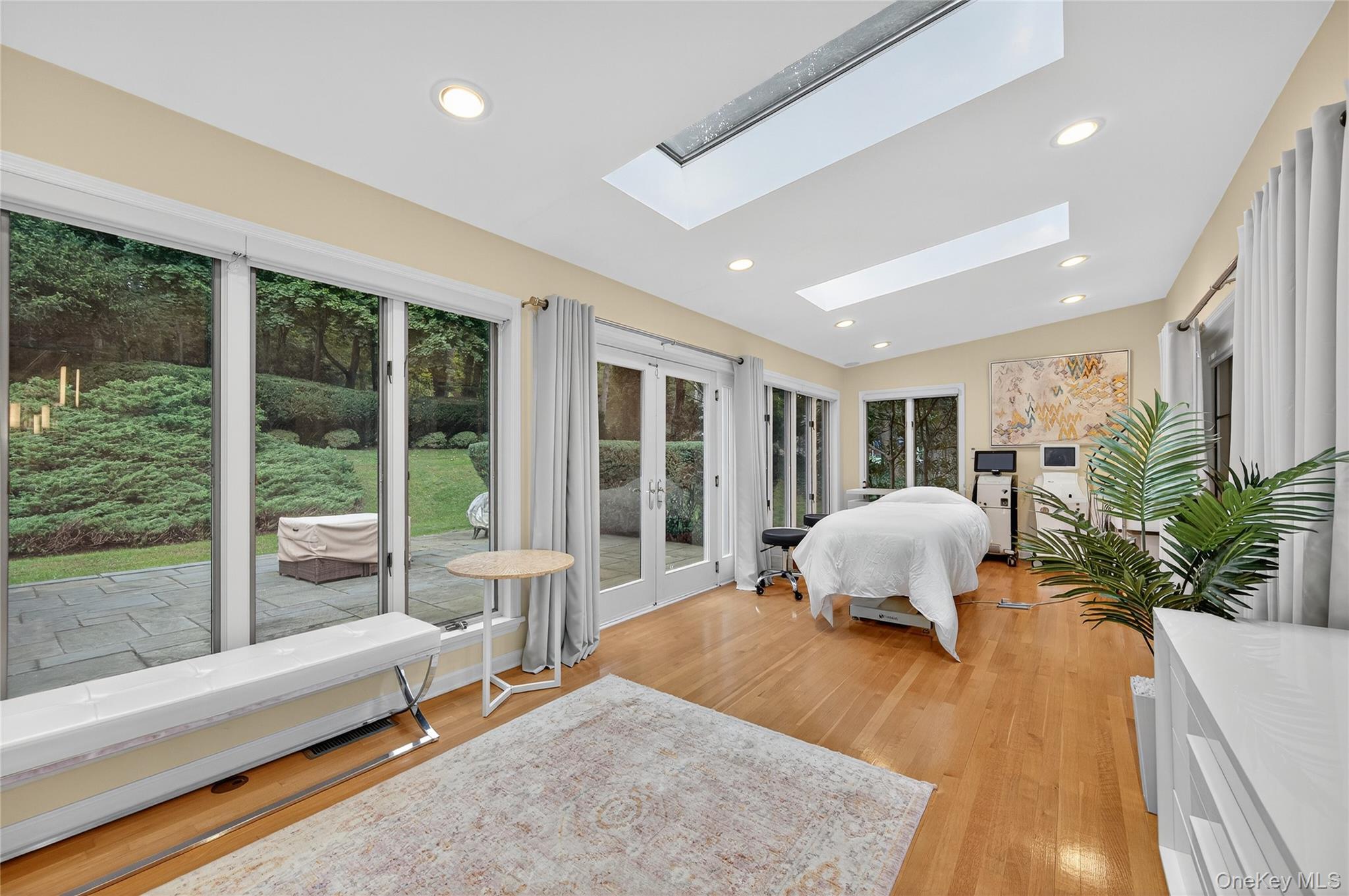 Single Family Park Suffolk County, NY 11743, MLS-918907-20