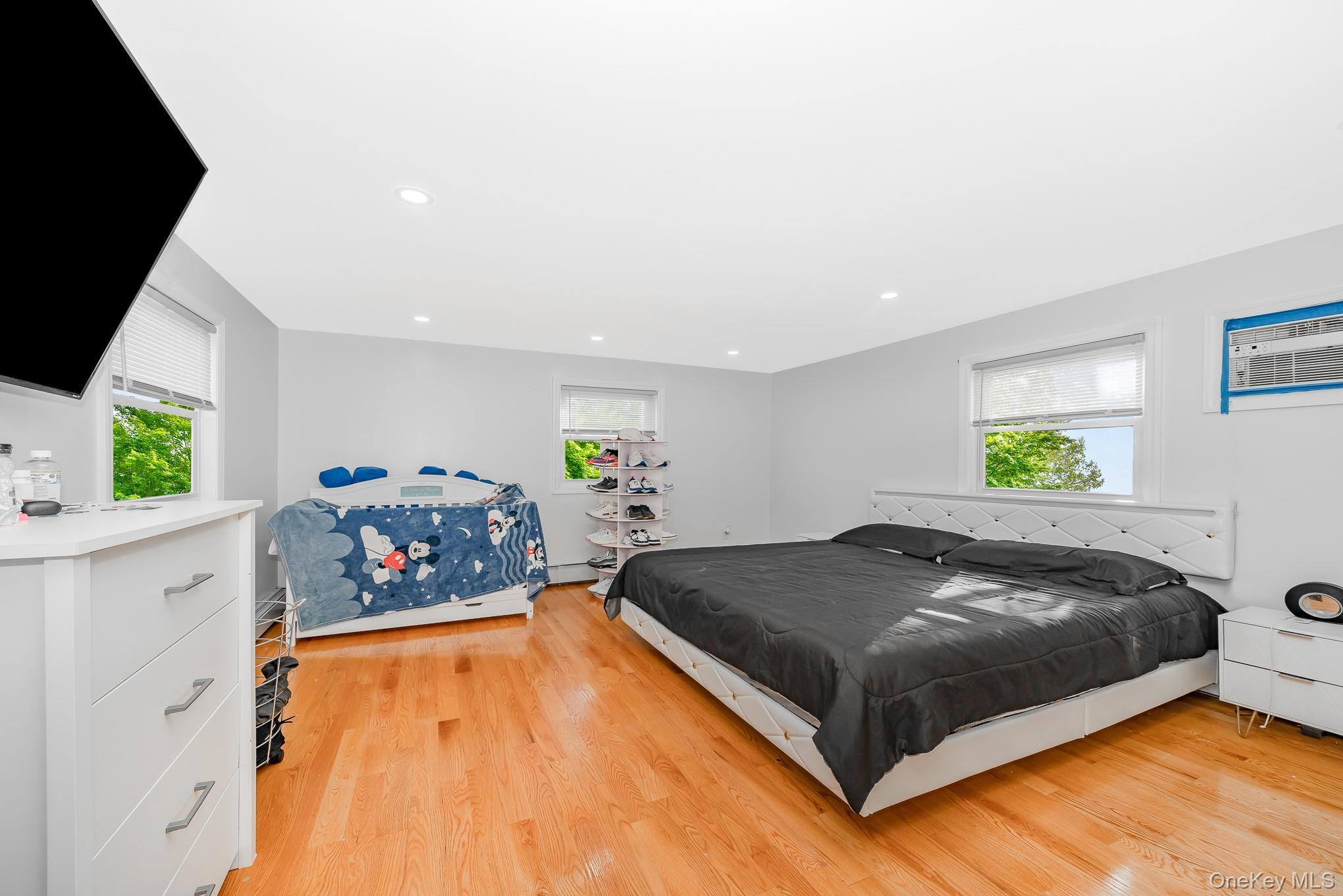 Single Family Overton  Nassau County, NY 11520, MLS-918940-17