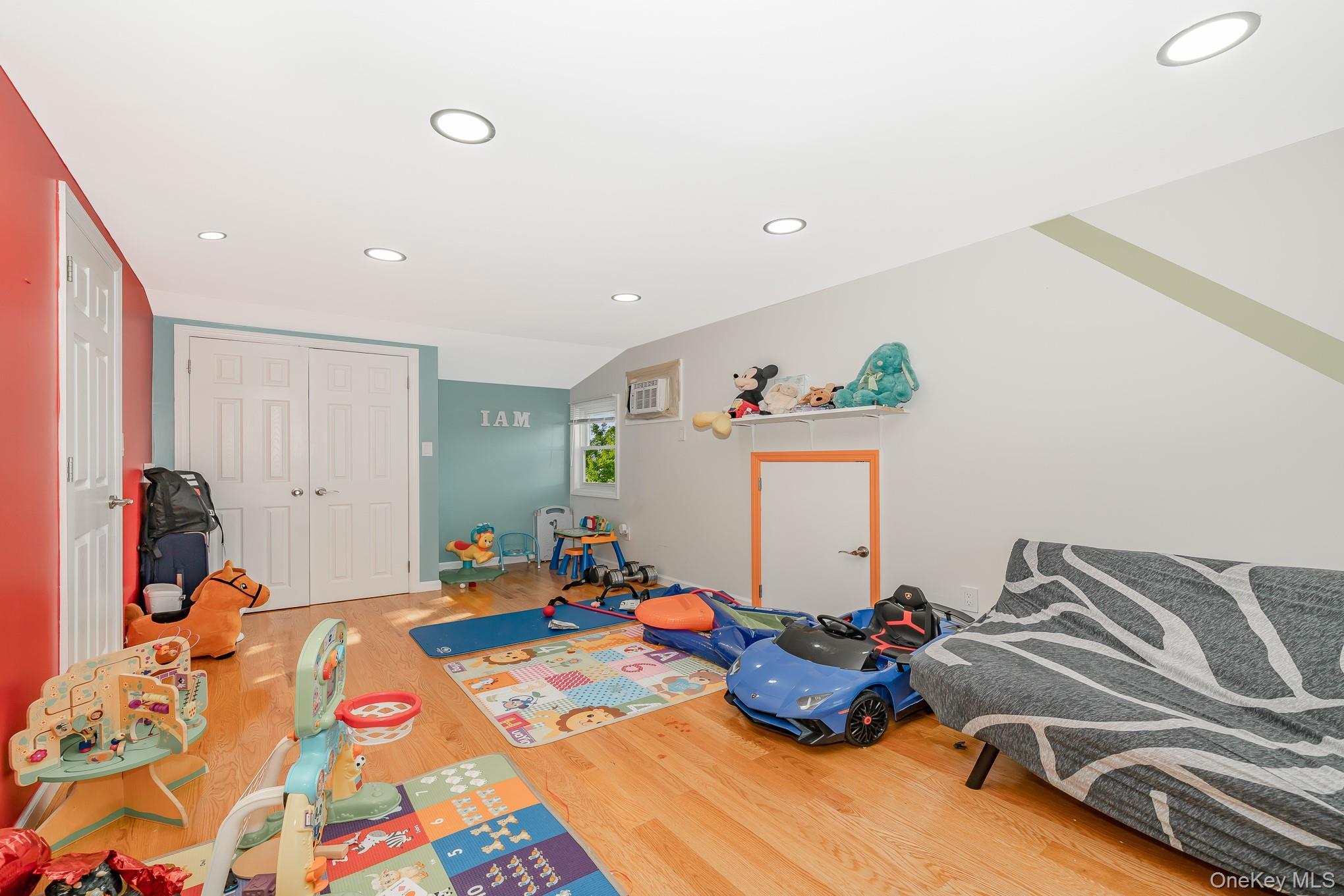 Single Family Overton  Nassau County, NY 11520, MLS-918940-18