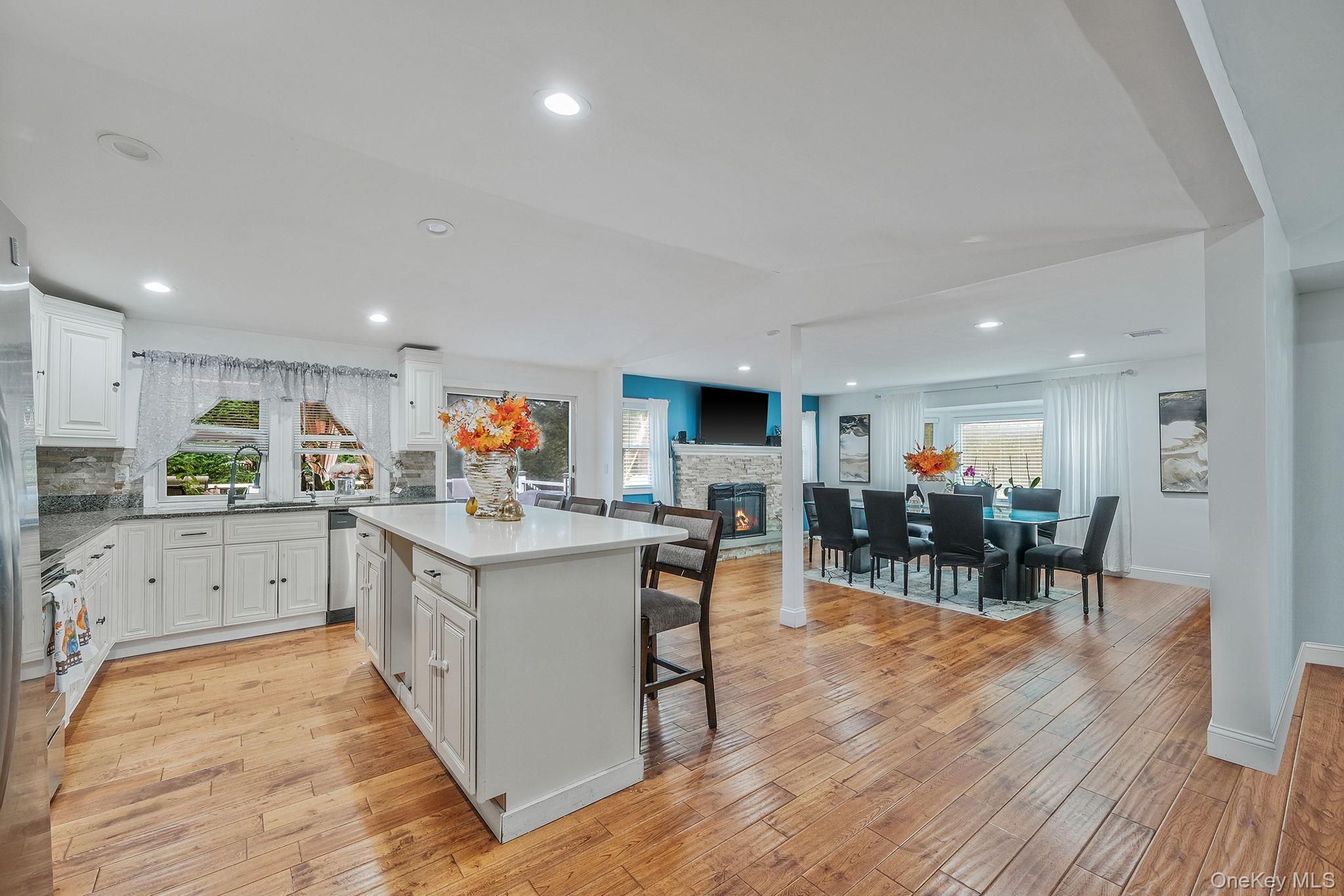 Single Family Bayside  Suffolk County, NY 11701, MLS-918945-10