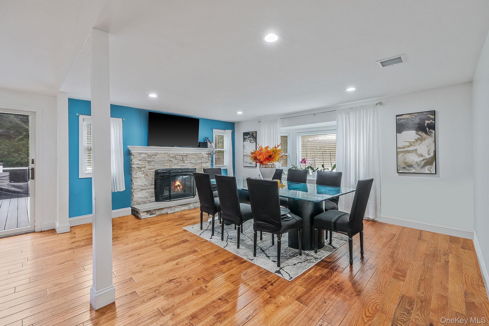 Single Family Bayside  Suffolk County, NY 11701, MLS-918945-11