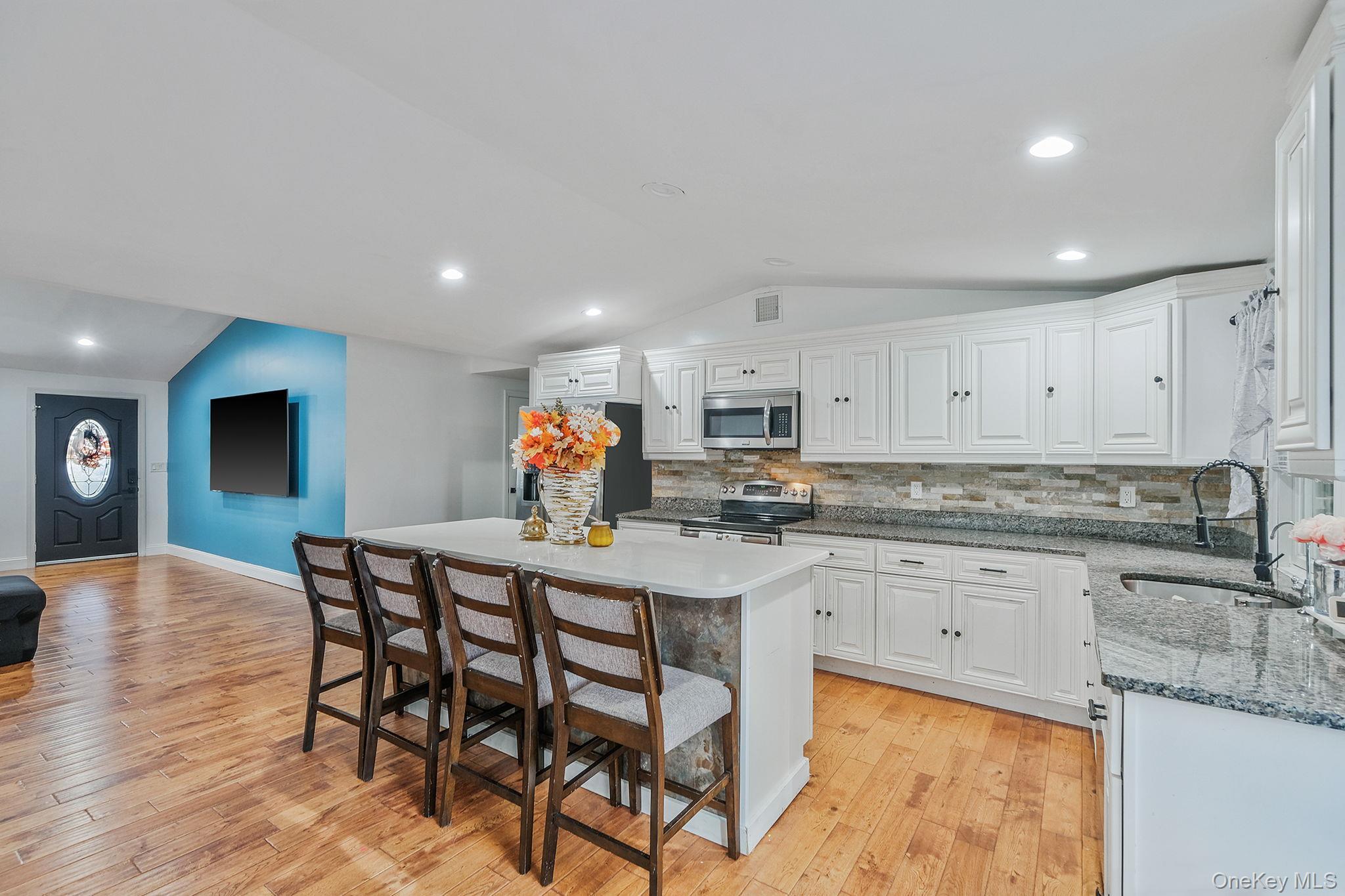 Single Family Bayside  Suffolk County, NY 11701, MLS-918945-14