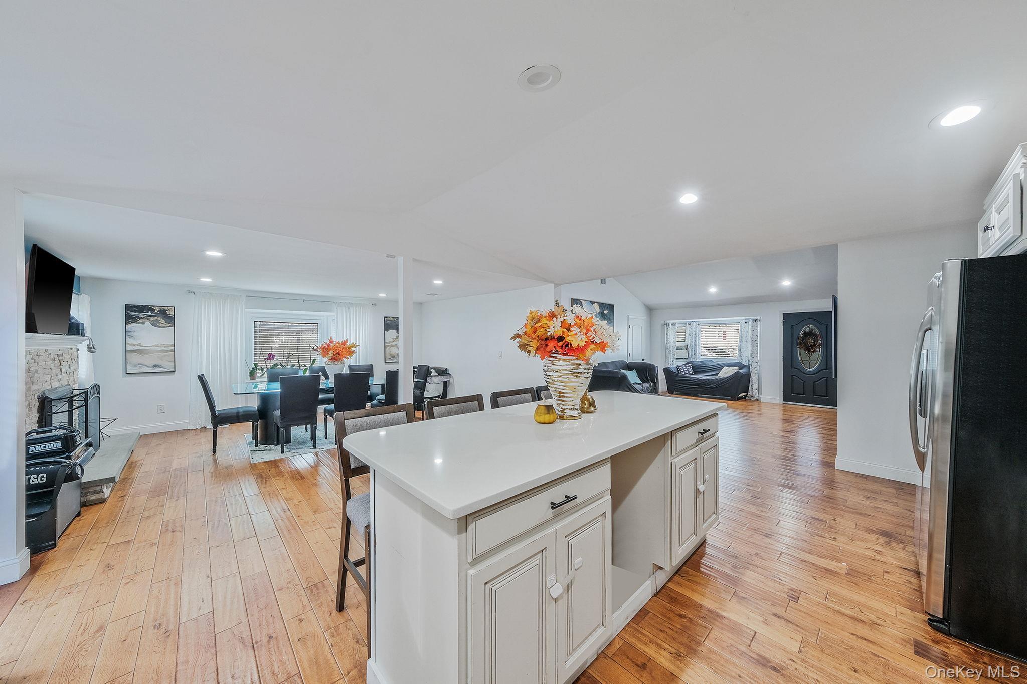 Single Family Bayside  Suffolk County, NY 11701, MLS-918945-16