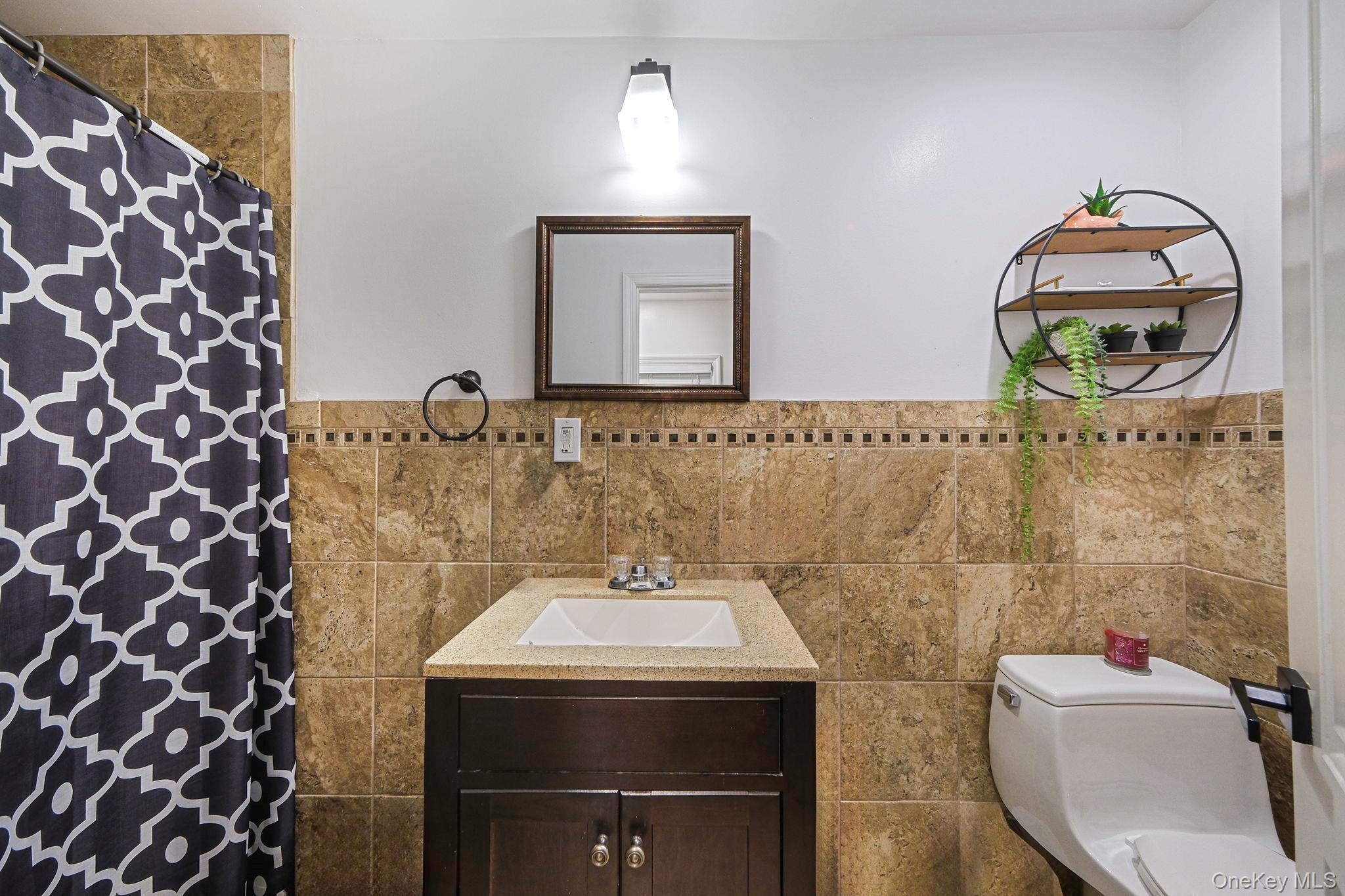 Single Family Bayside  Suffolk County, NY 11701, MLS-918945-36