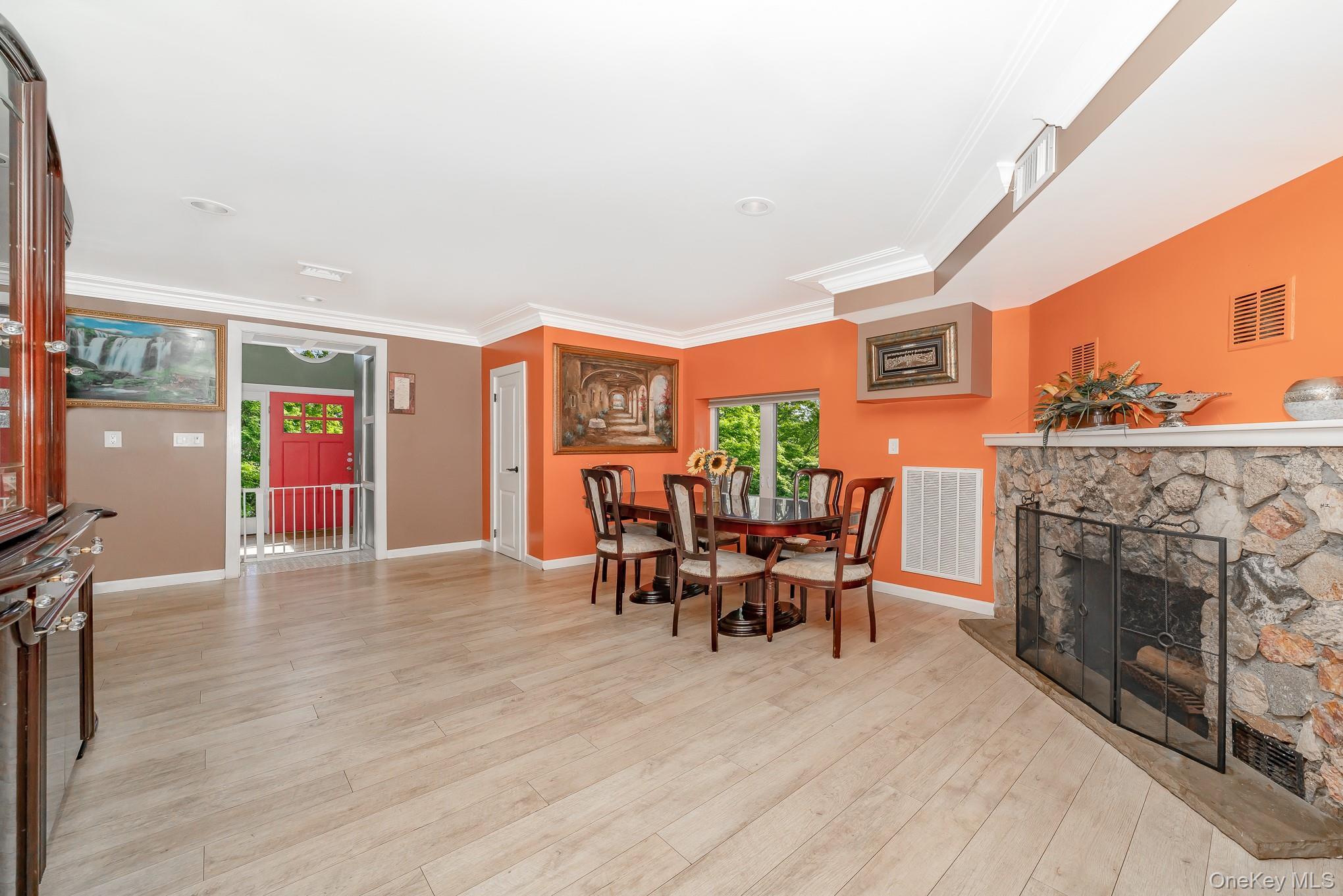 Single Family Riverside Suffolk County, NY 11701, MLS-918982-10