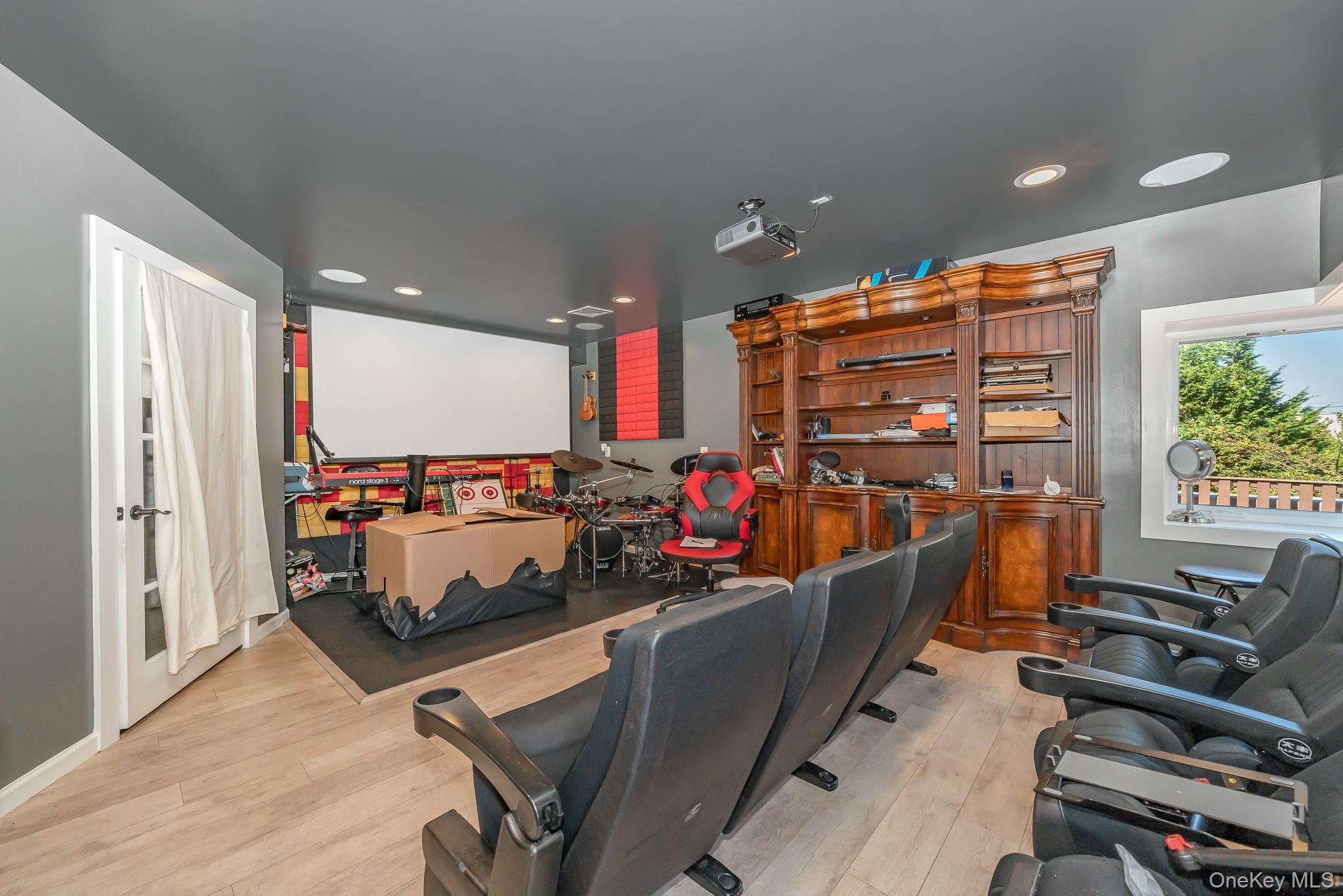 Single Family Riverside Suffolk County, NY 11701, MLS-918982-16