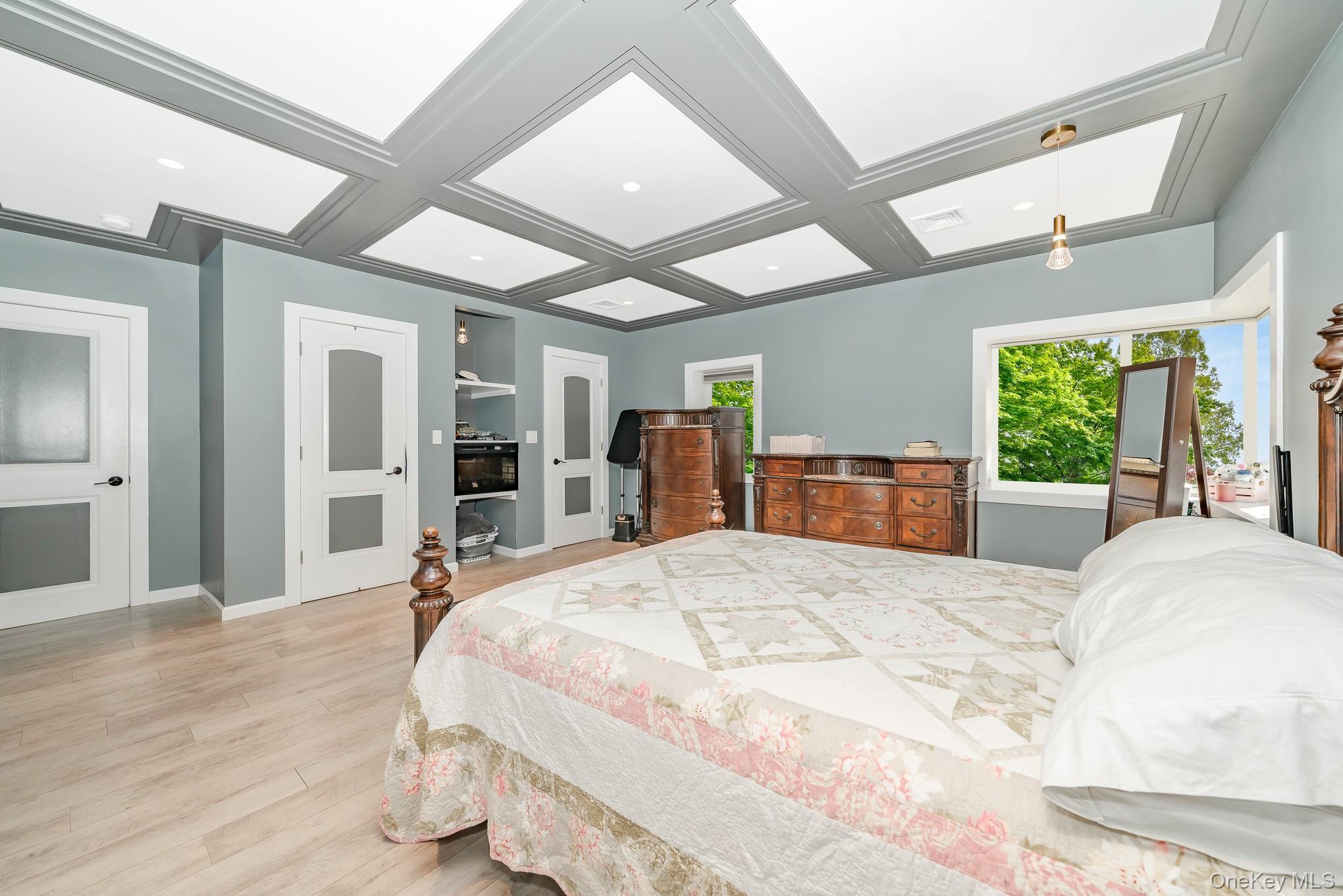 Single Family Riverside Suffolk County, NY 11701, MLS-918982-18