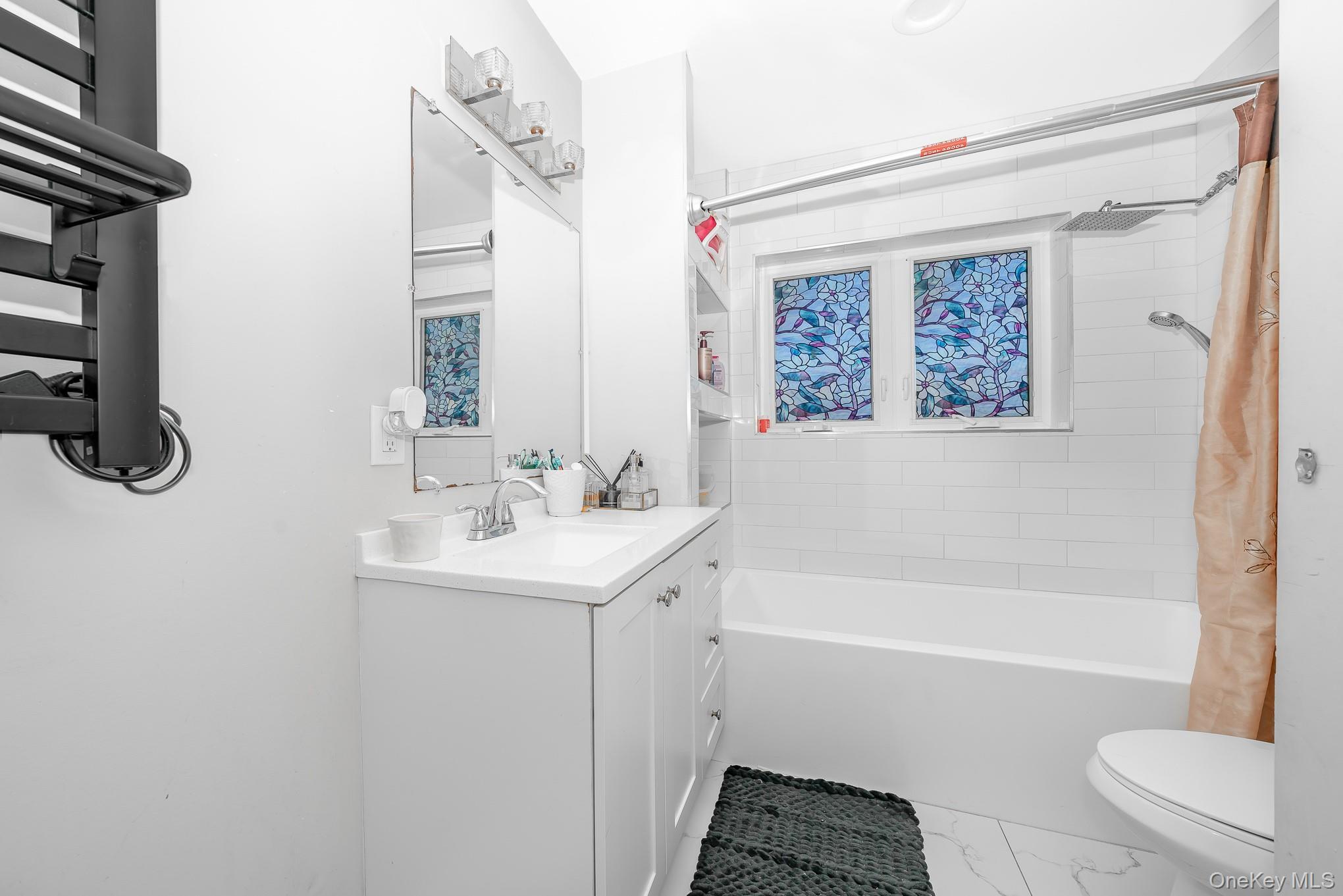 Single Family Riverside Suffolk County, NY 11701, MLS-918982-21