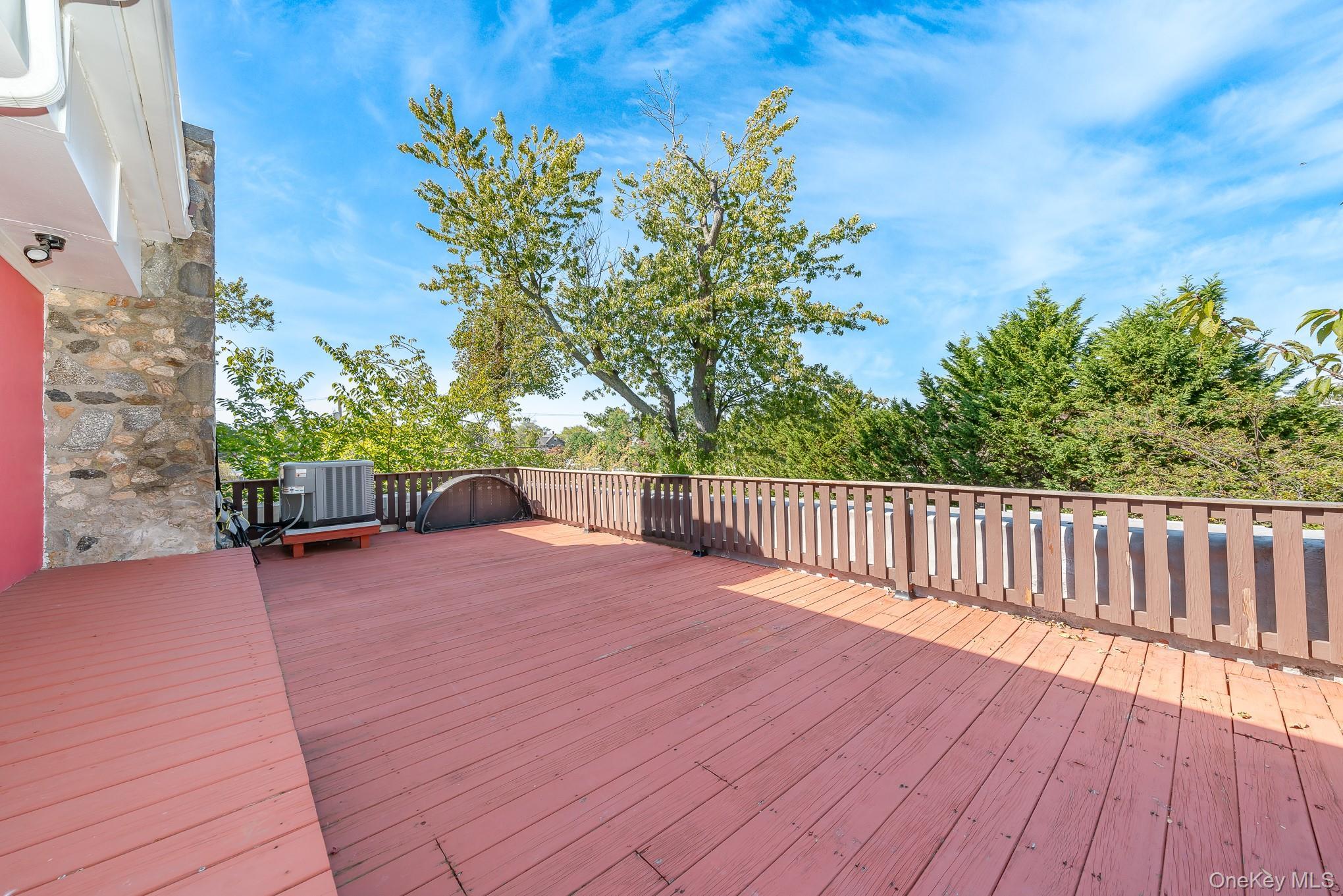 Single Family Riverside Suffolk County, NY 11701, MLS-918982-28