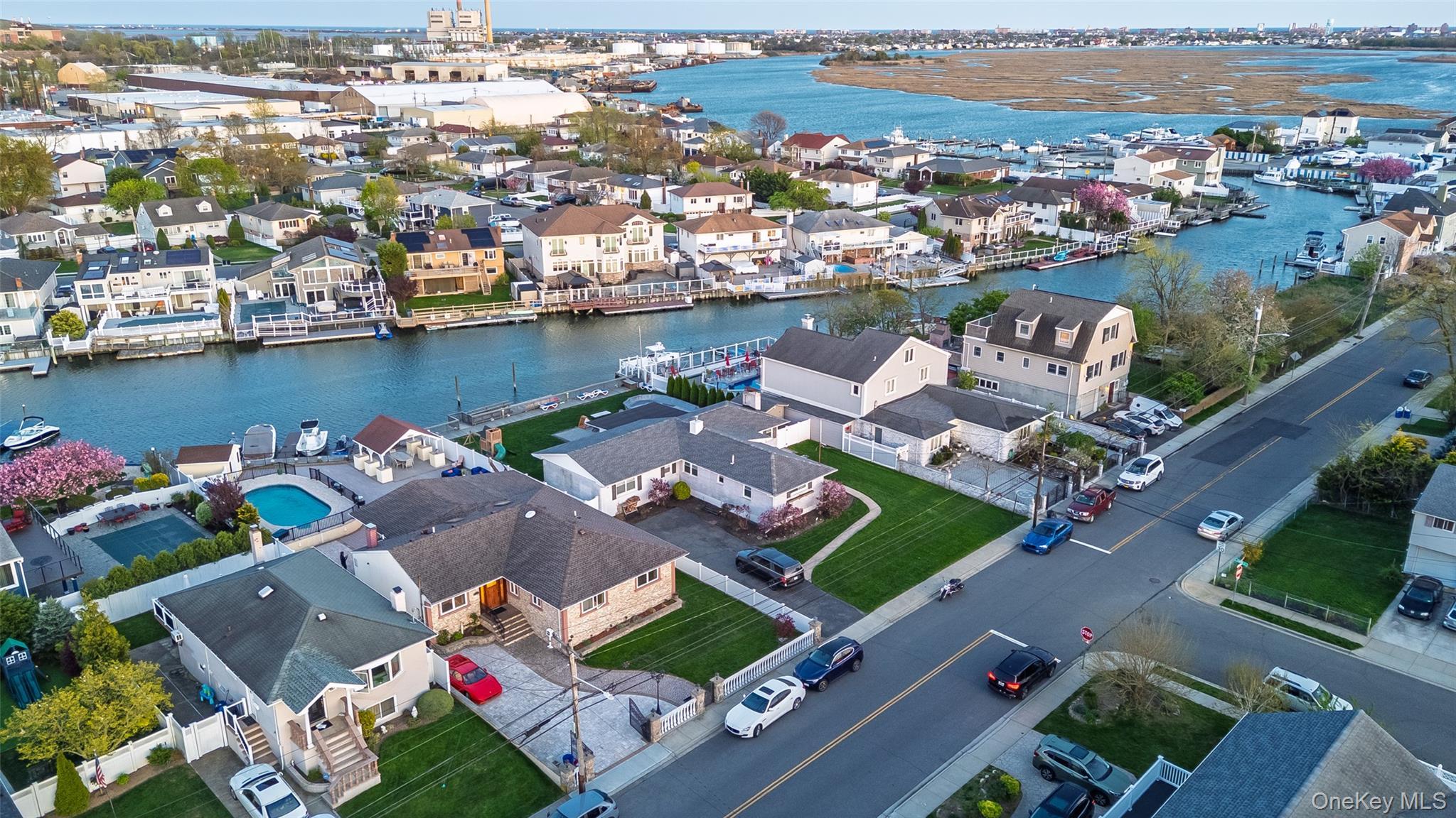 Single Family Weidner  Nassau County, NY 11572, MLS-919000-33