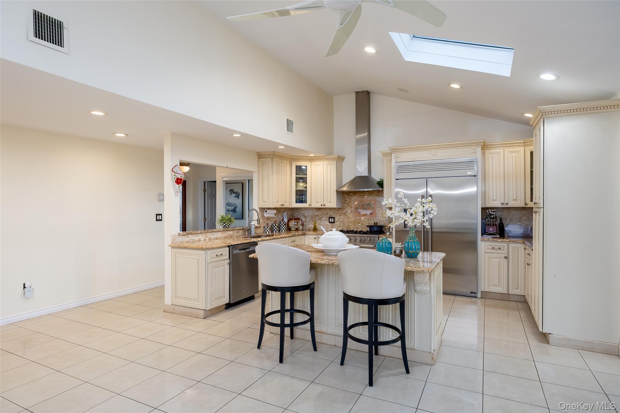 Single Family Weidner  Nassau County, NY 11572, MLS-919000-4