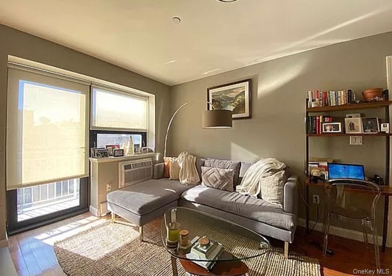 Single Family 167th Manhattan, NY 10032, MLS-919016-3