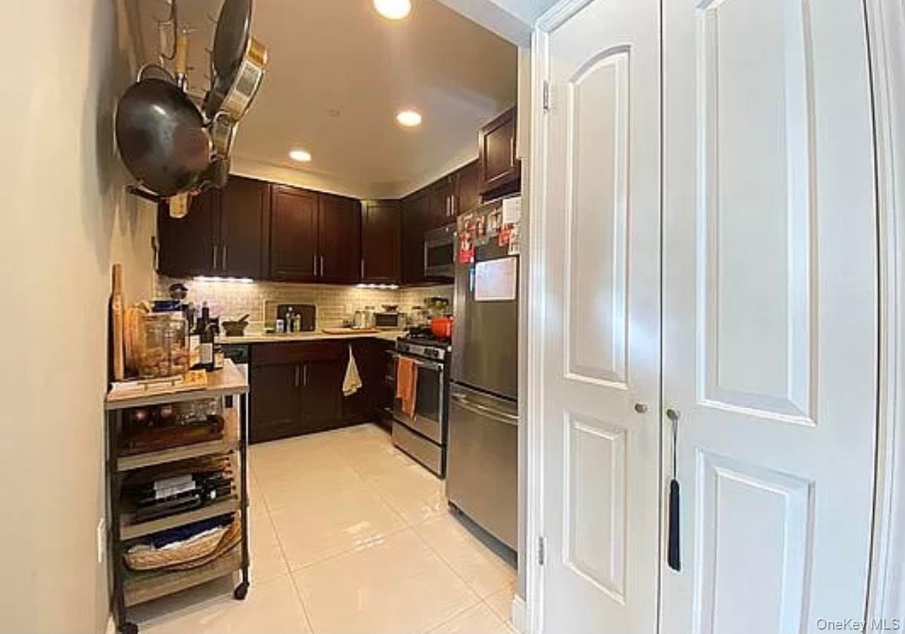 Single Family 167th Manhattan, NY 10032, MLS-919016-5