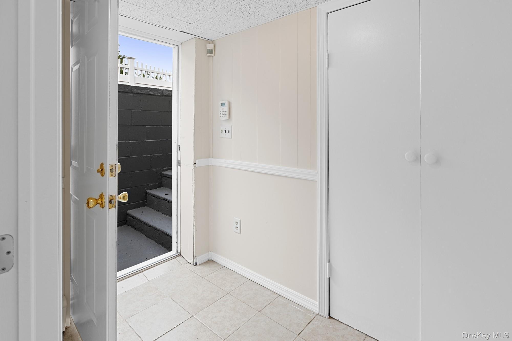 Single Family Wellington Suffolk County, NY 11729, MLS-919039-14